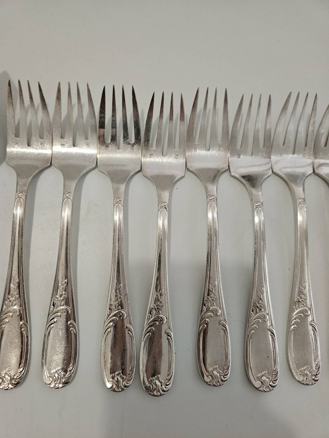 Silver fish cutlery