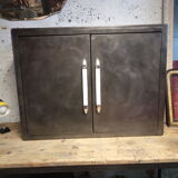 Metal wall cabinet