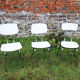 3 anciennes chaises en formica blanc