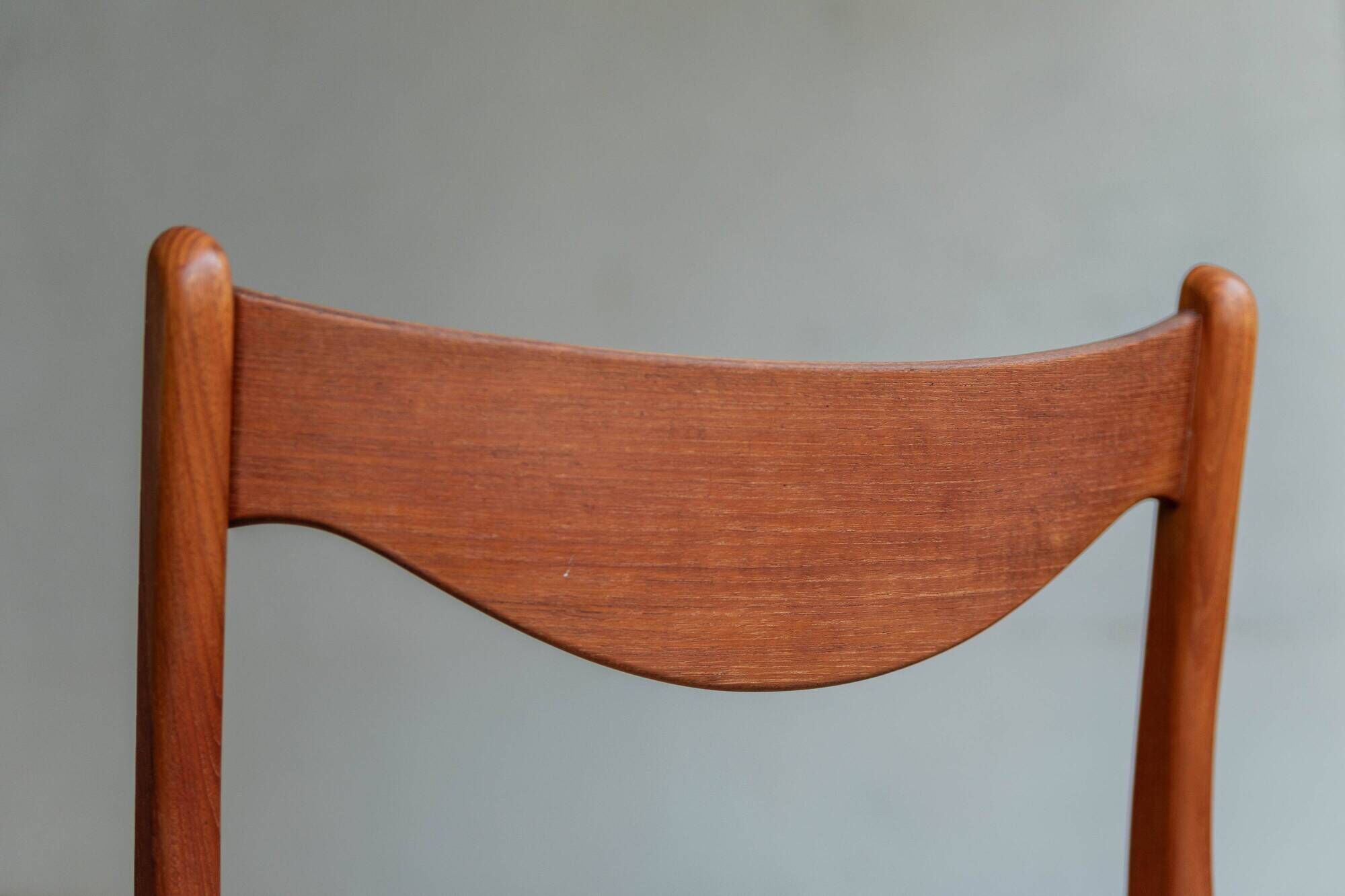 Set of 8 'GS61' dining chairs by Arne Wahl Iversen