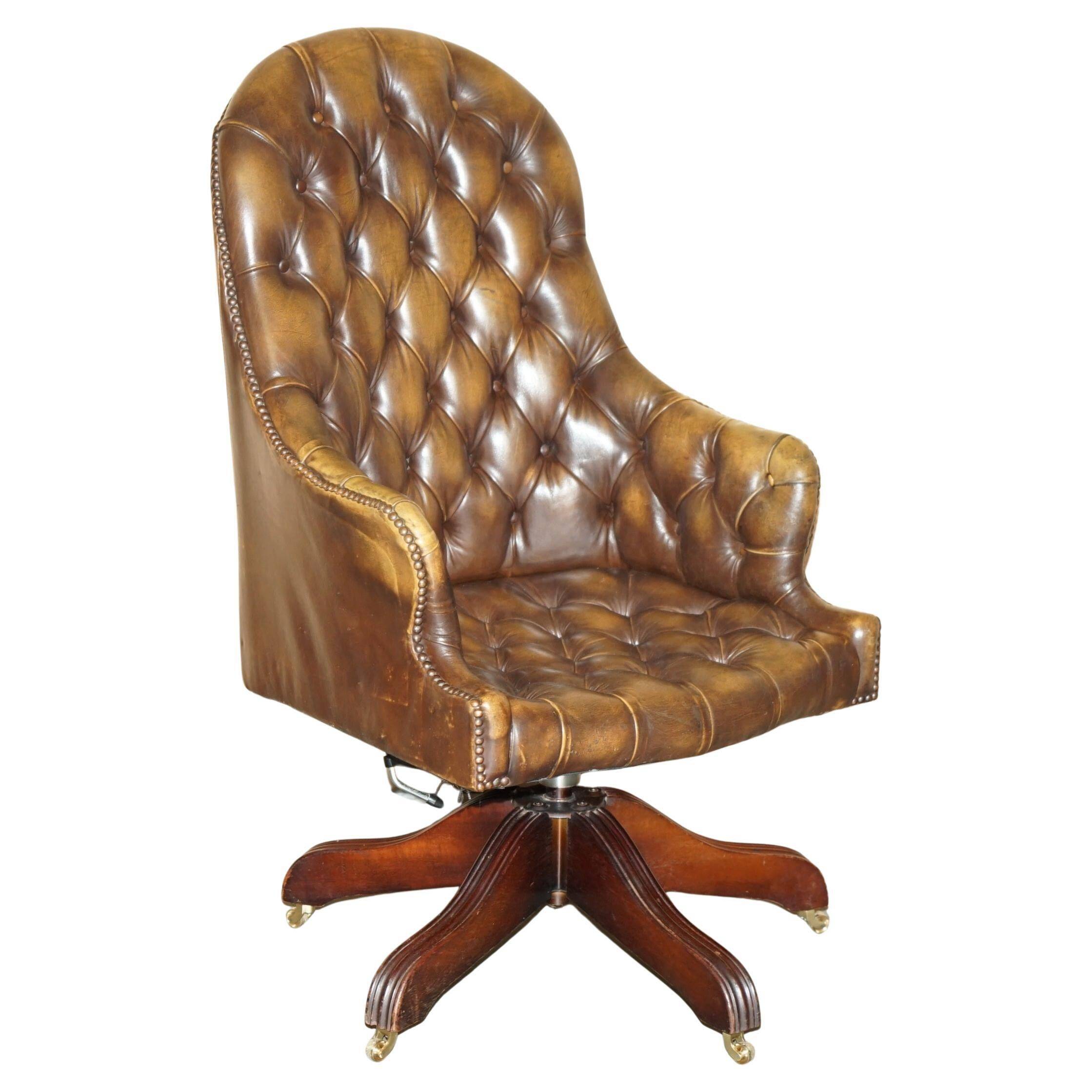 Fauteuil Chesterfield vintage en cuir vieilli