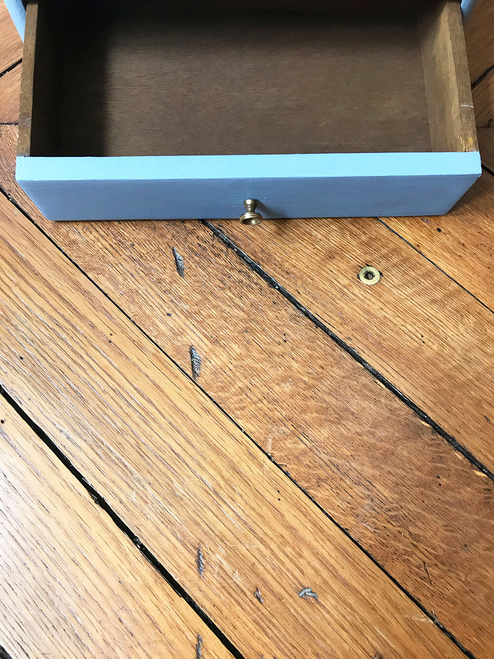 Pharmacy cabinet from the 1930s