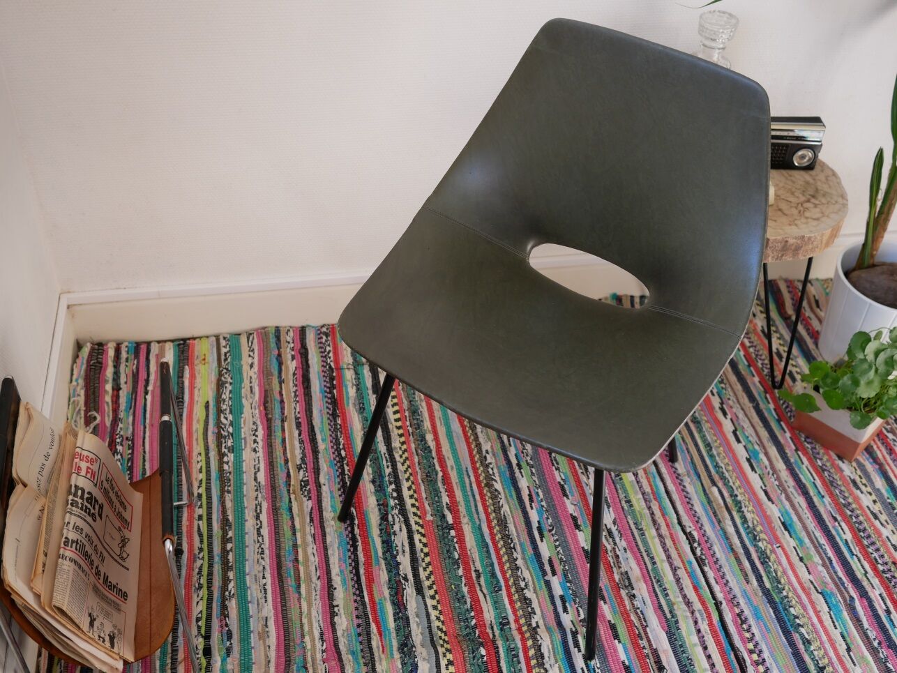 Chair tonneau Pierre Guariche for Steiner