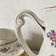 Antique tea set in Amandinoise porcelain