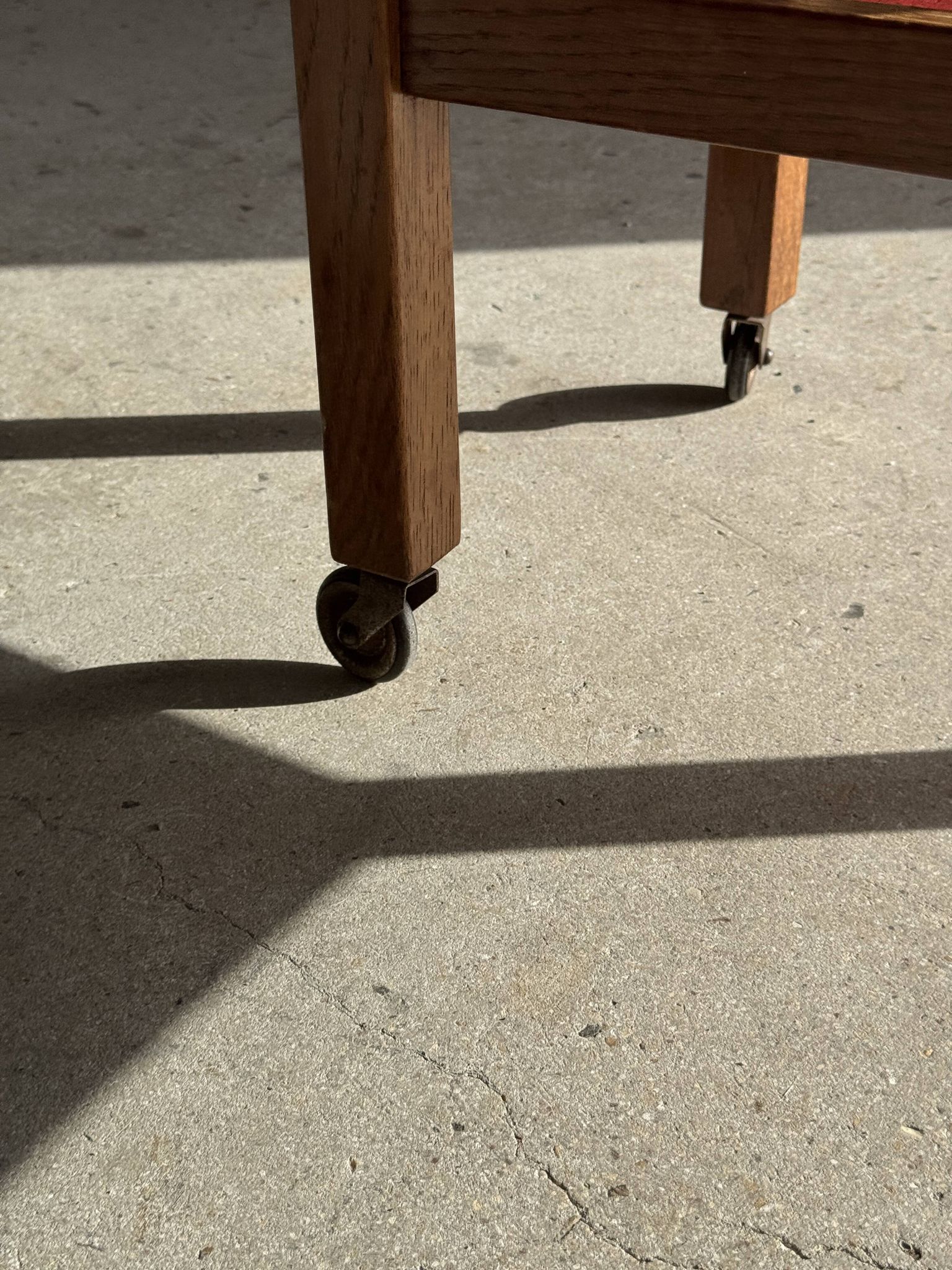 Wooden rolling trolley with removable top H66 75x35