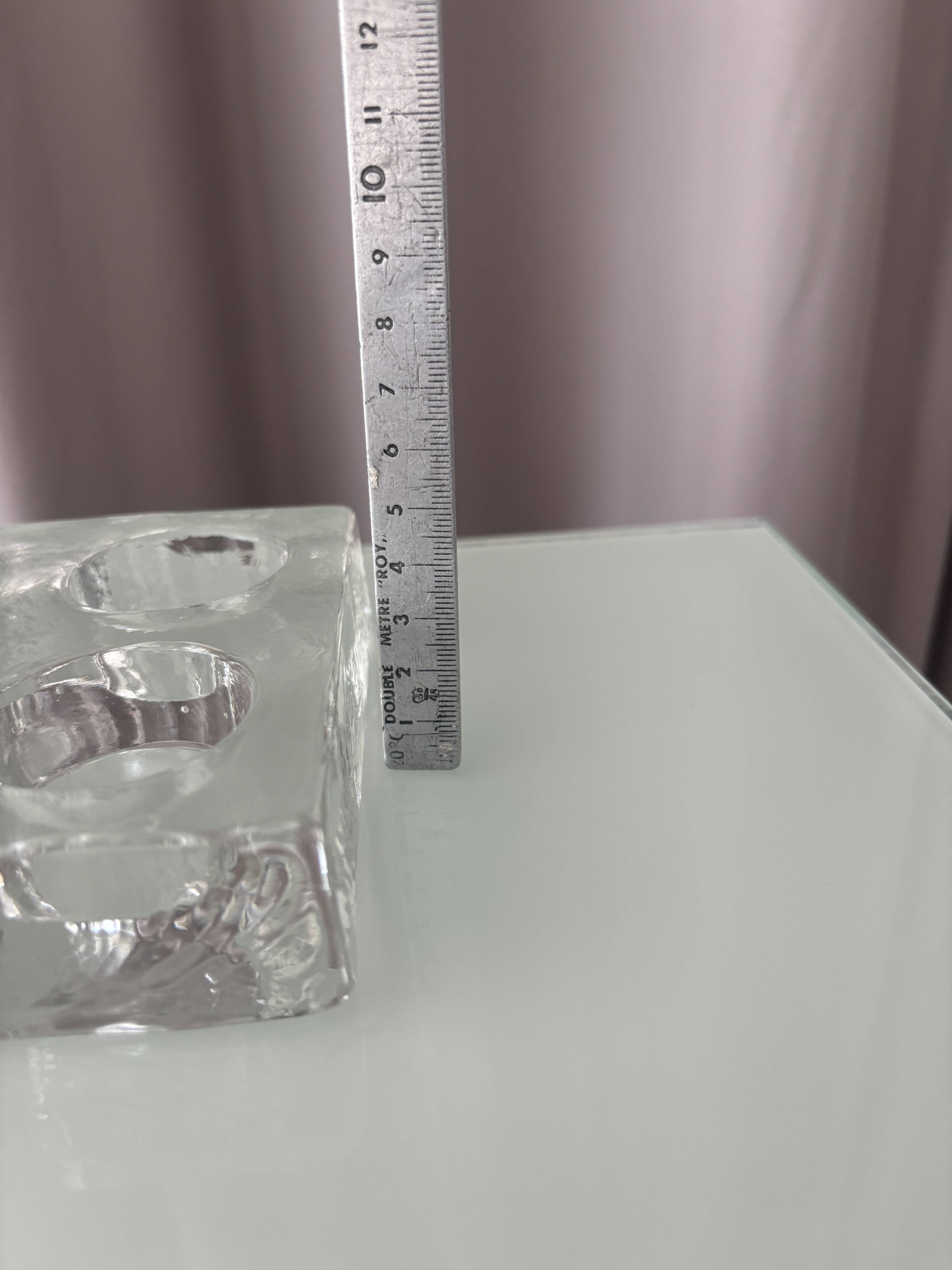 Brustalist tealight holder