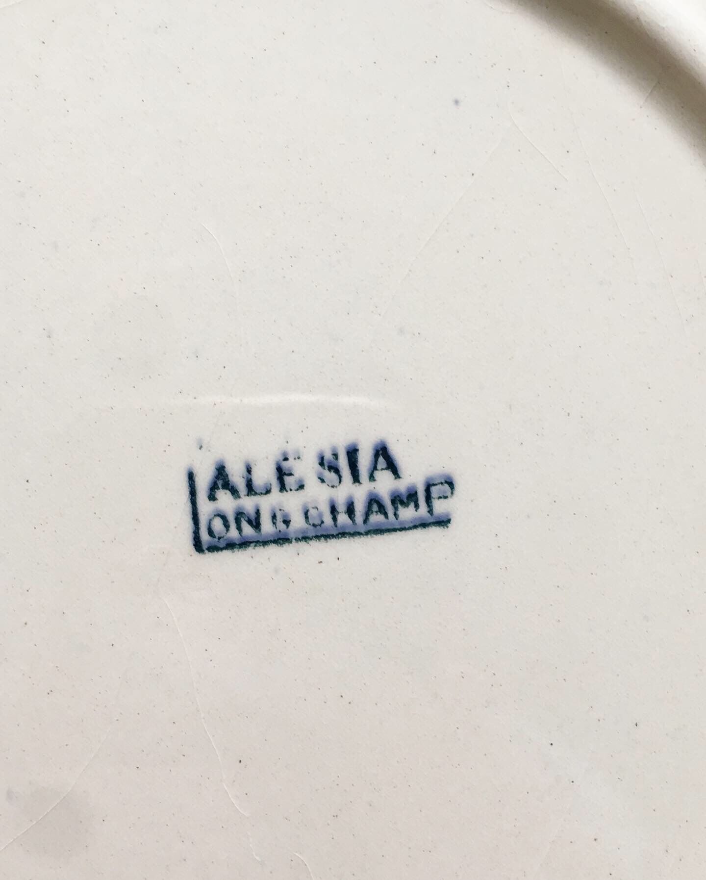 6 flat plates Terre de Fer mismatched