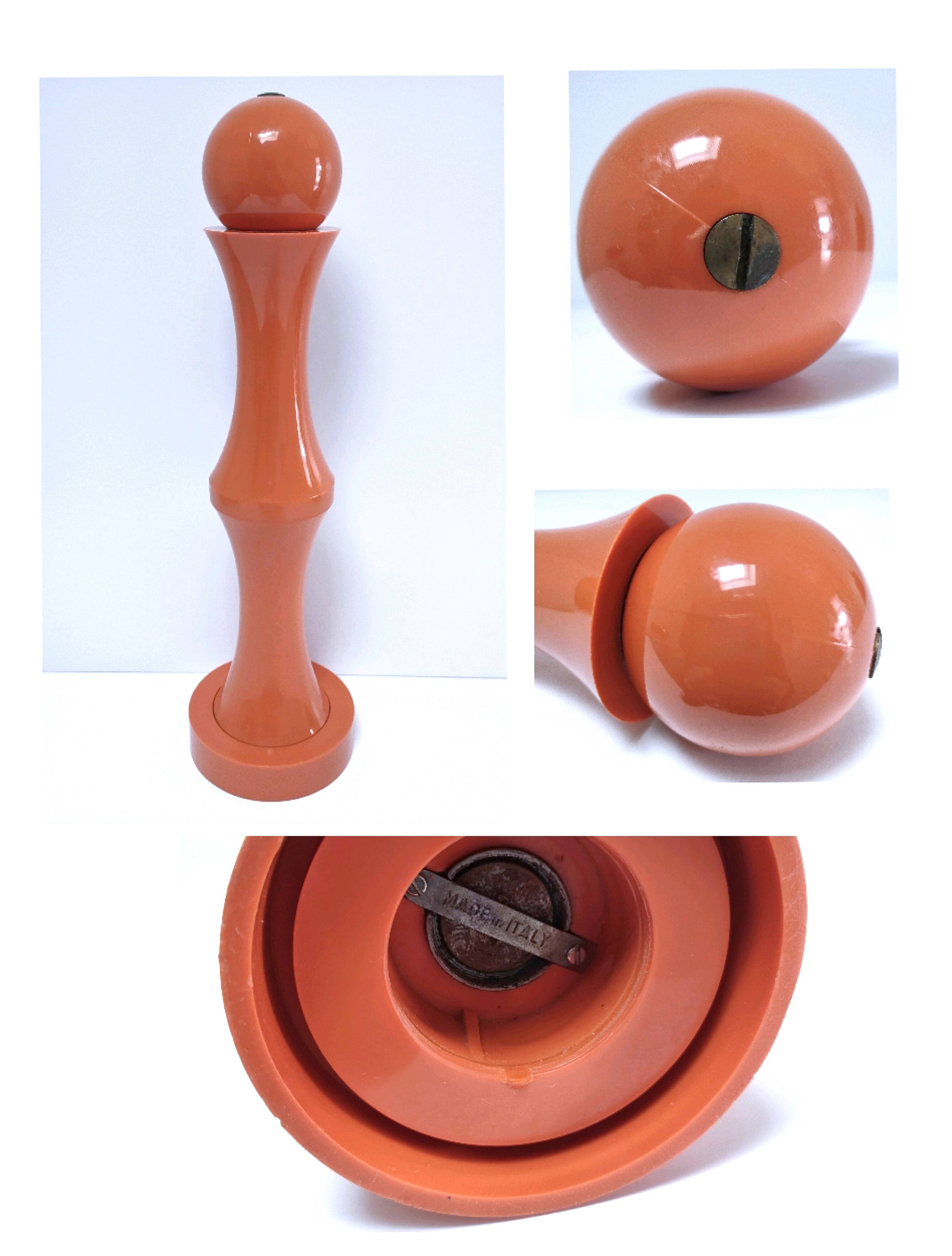 Luigi Massoni pepper mill for Guzzini orange