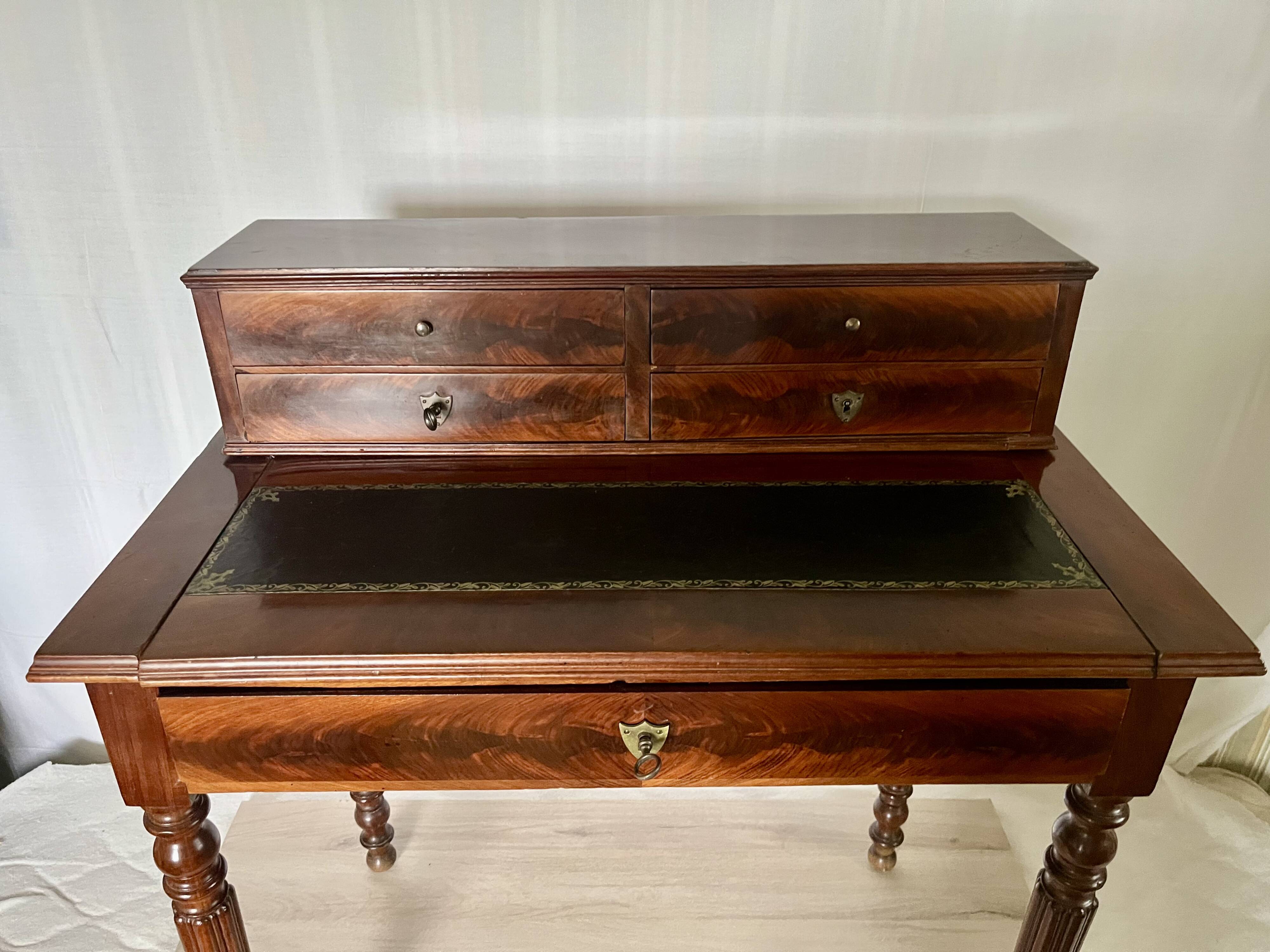 Bureau a gradins style louis philippe, acajou