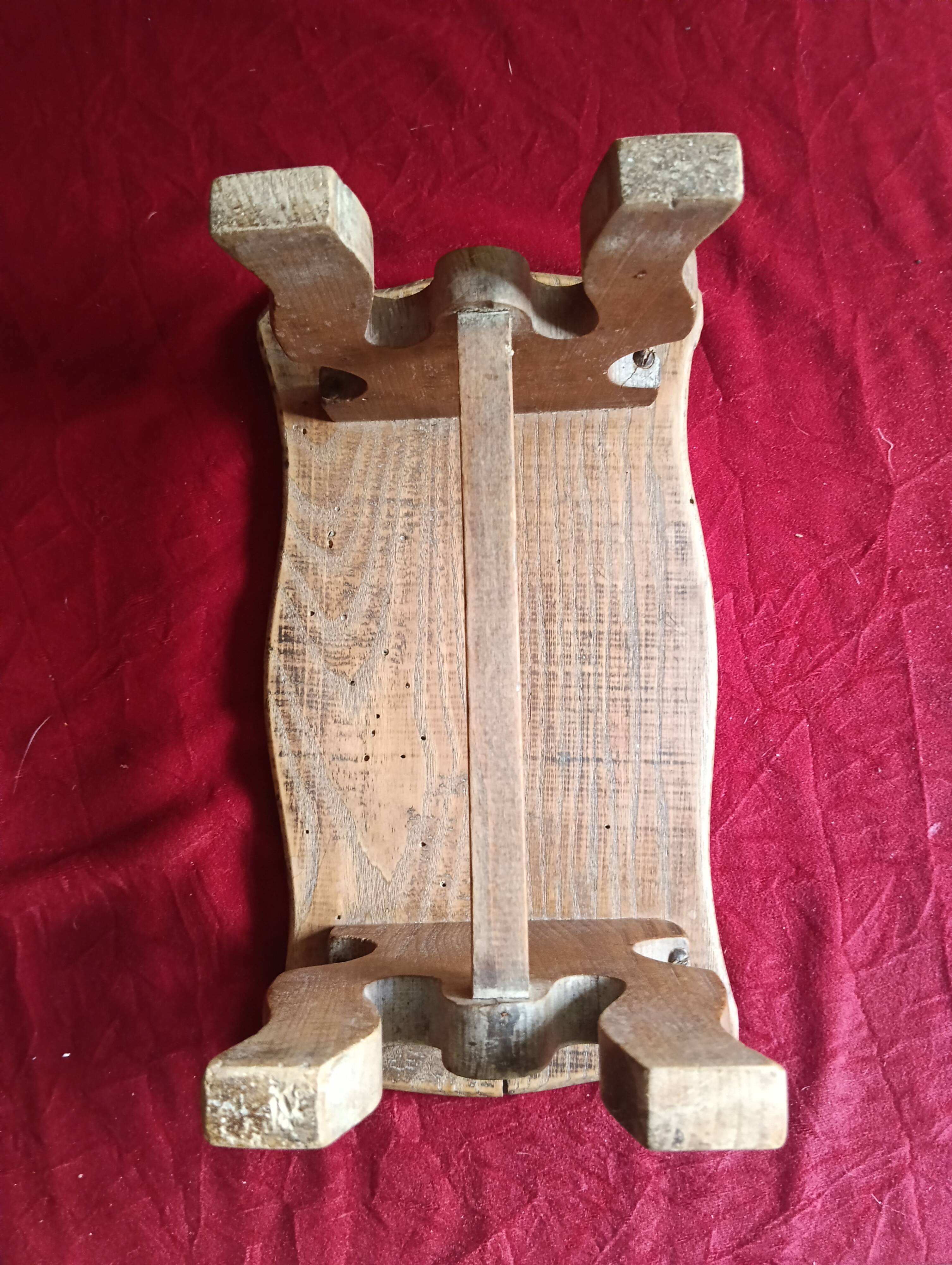 Small bench / footrest in oak