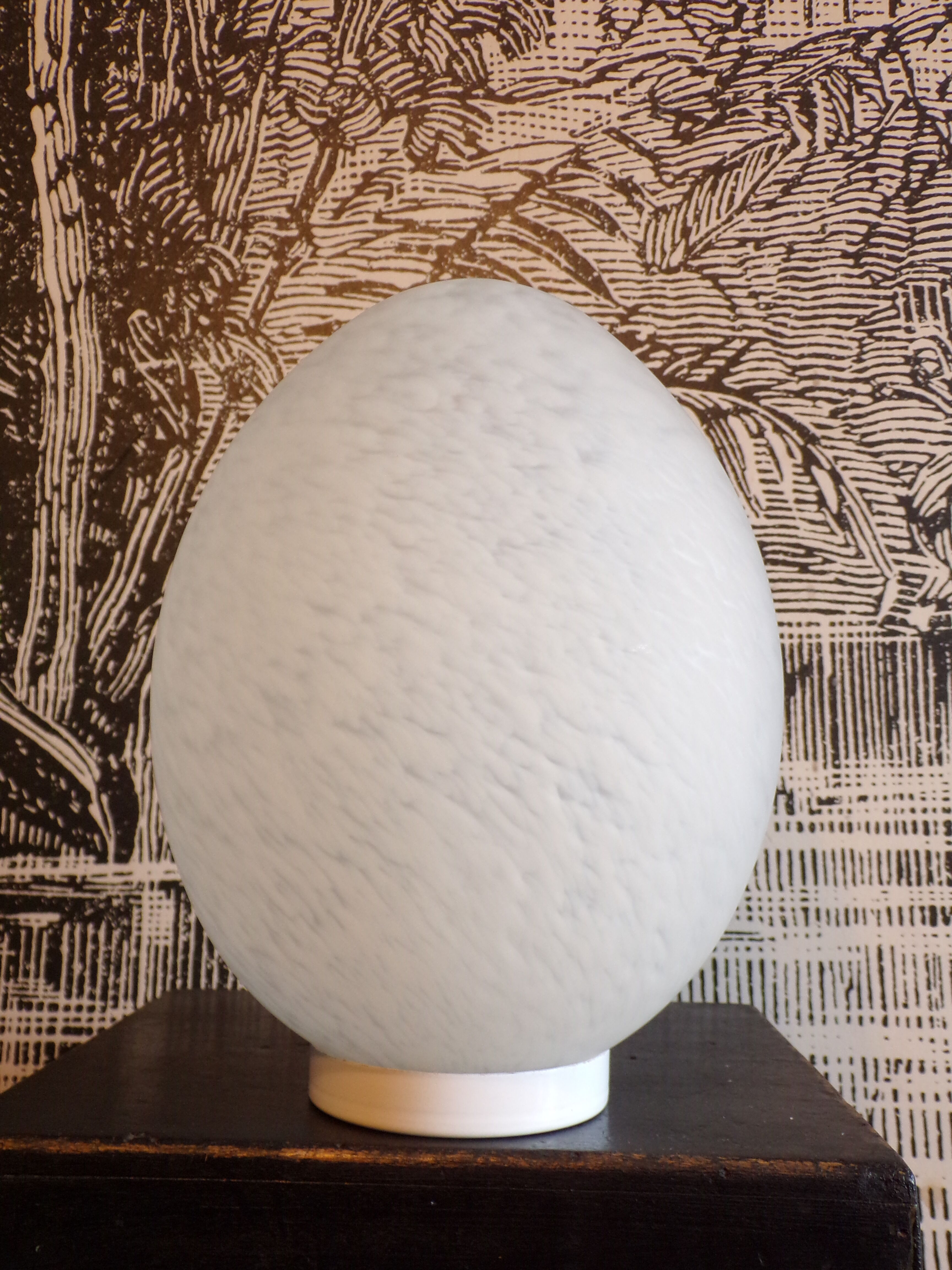 Vianne glass egg lamp