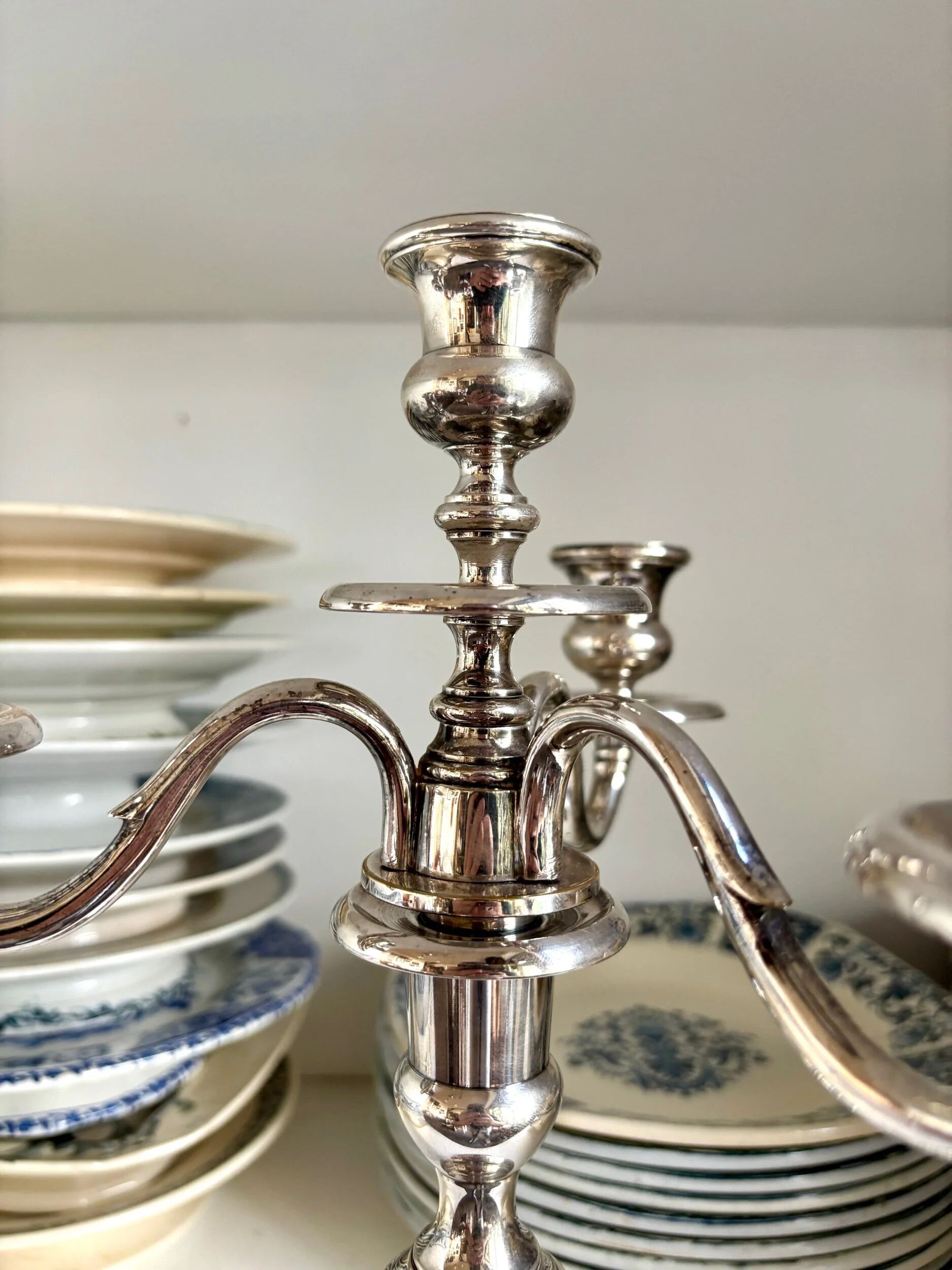 Chandelier with 4 lights, silver-plated candlestick.
