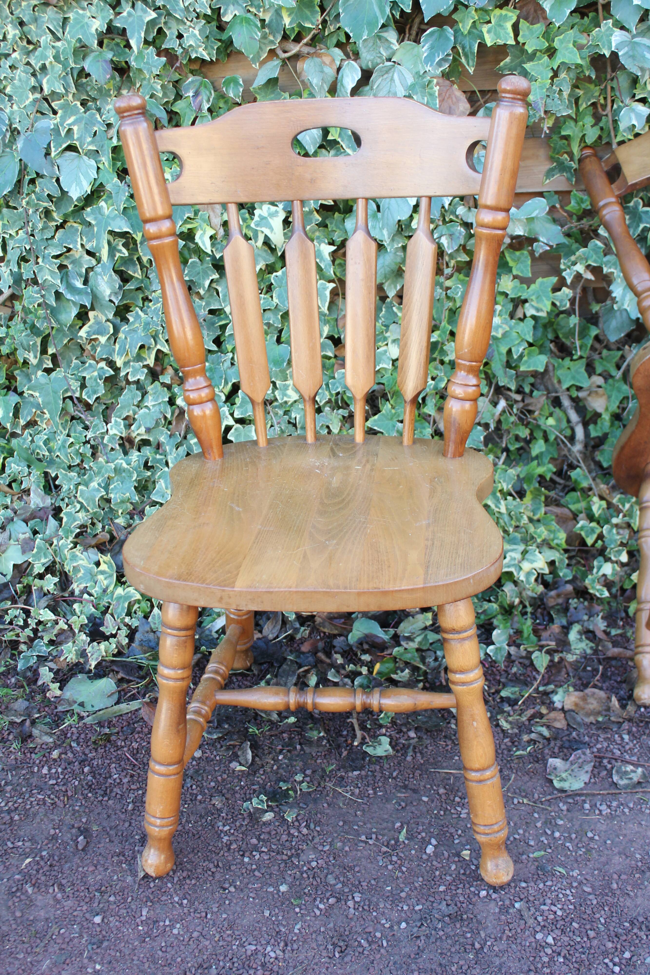 Lot of 4 western chairs
