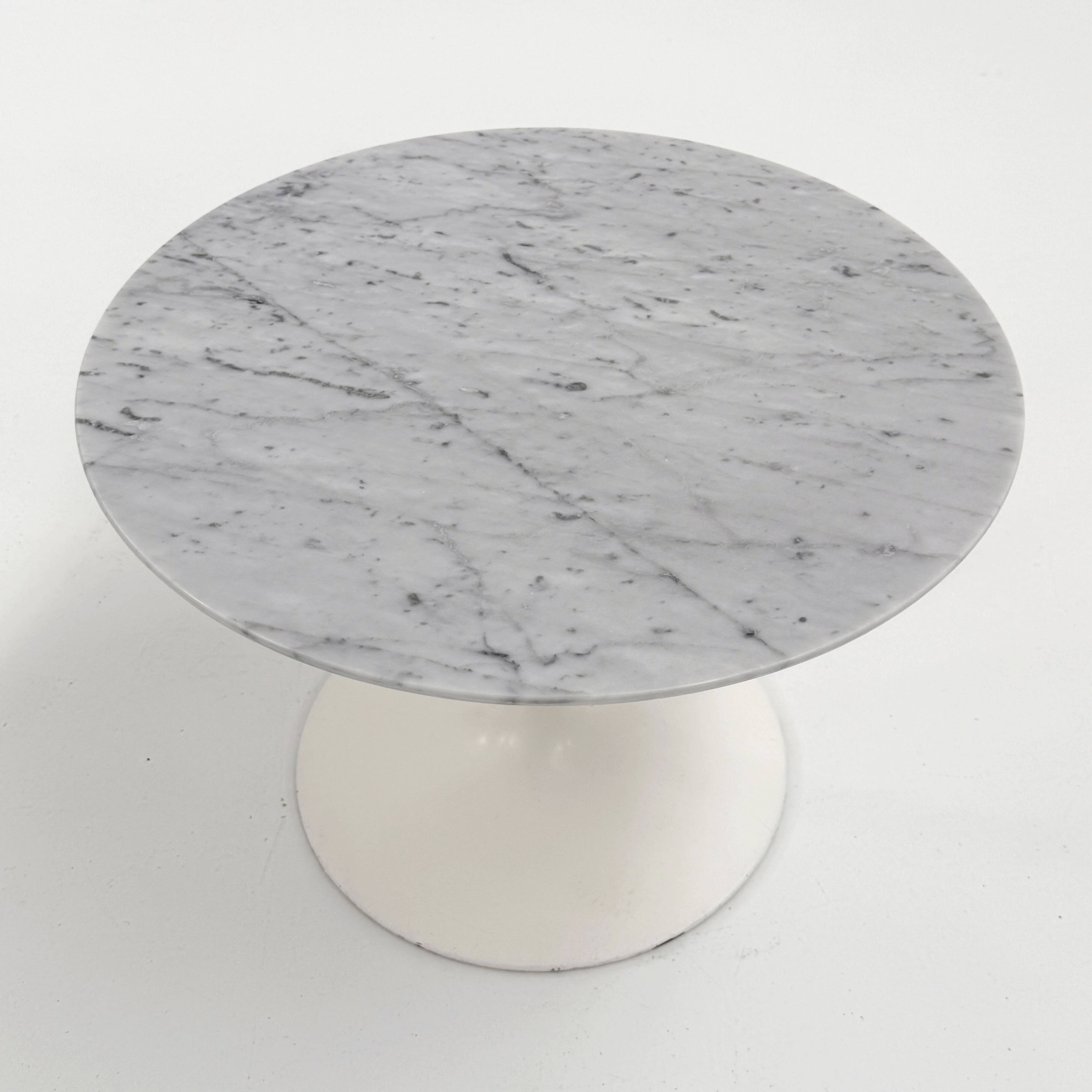 Tulip side table in marble by Eero Saarinen for Knoll, 1970