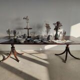 English dining room table in mahogany veneer late nineteenth with two extensions (from 1m80 to 2m80)