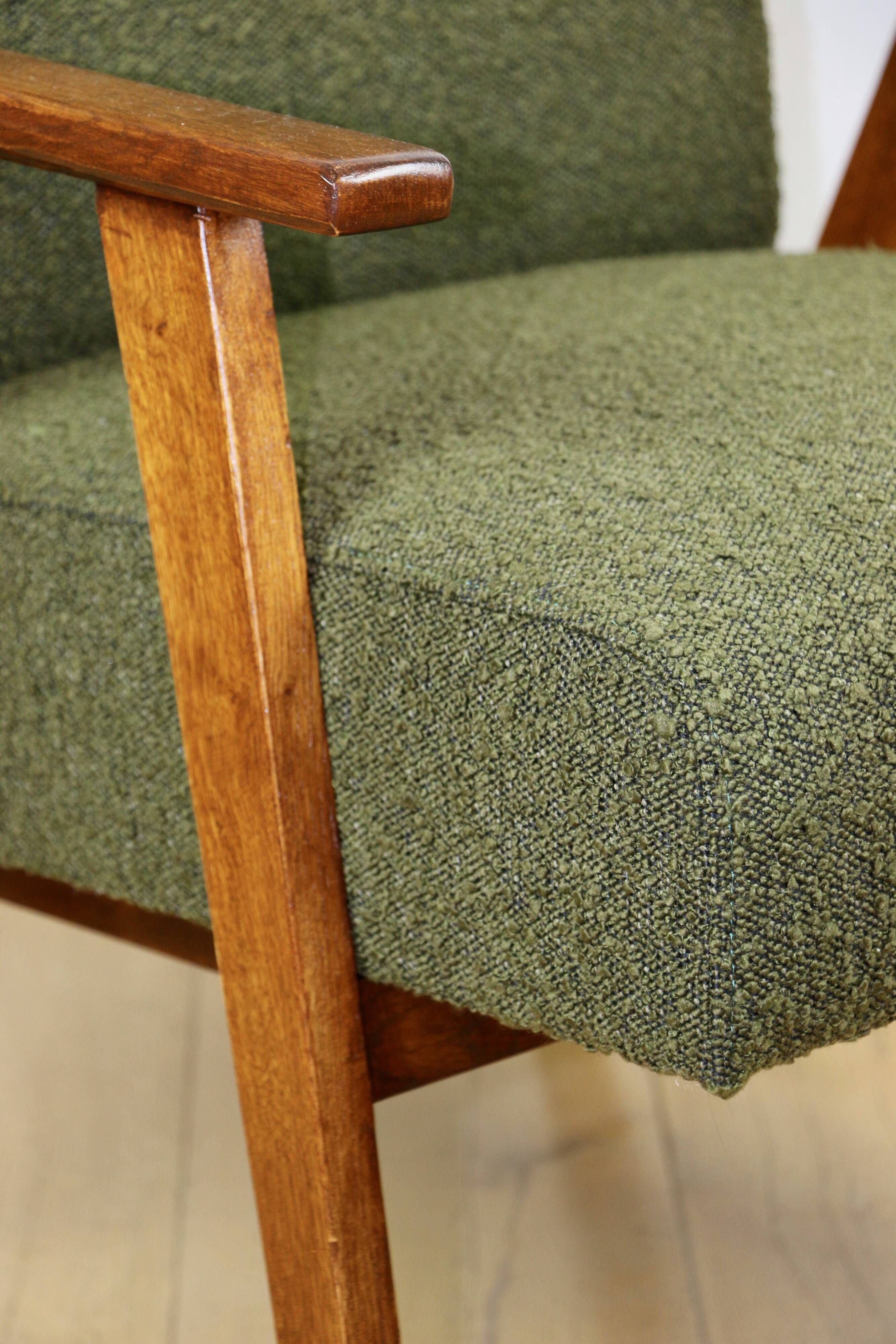 Fauteuil design vintage loft vert olive bouclé haut