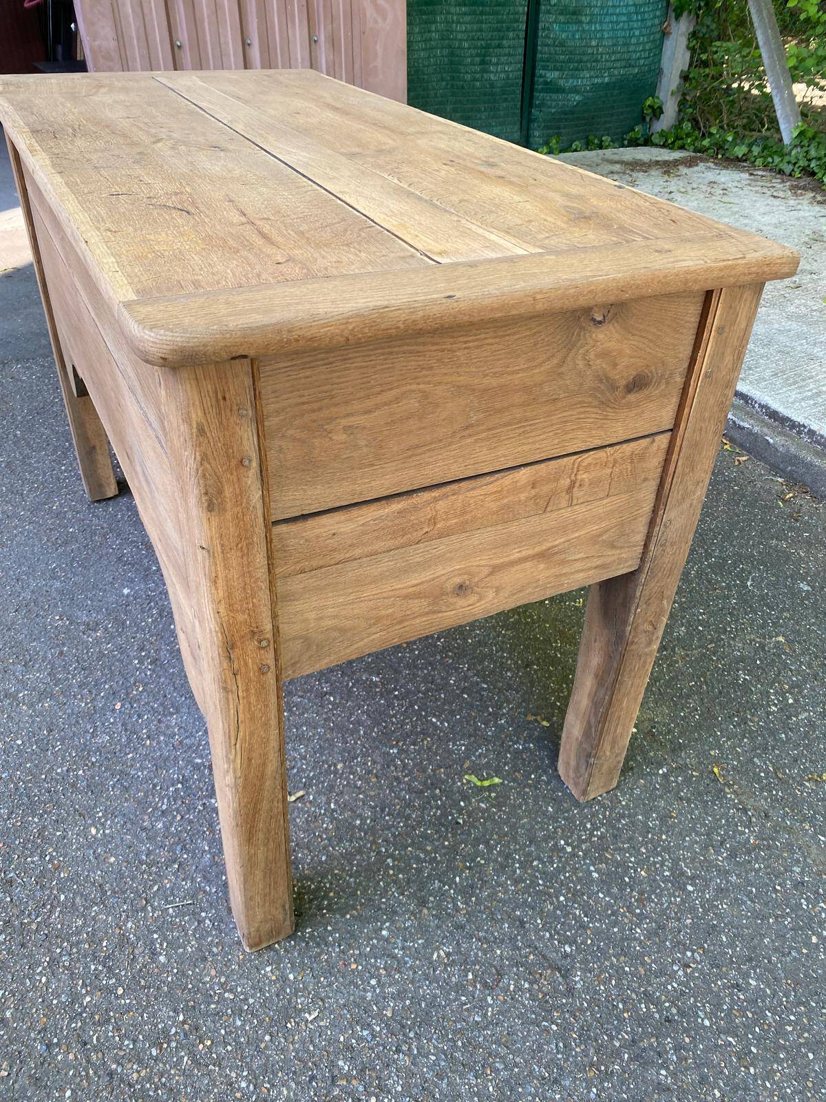 Renovated vintage baker's dough trough in solid oak from the 19th century.