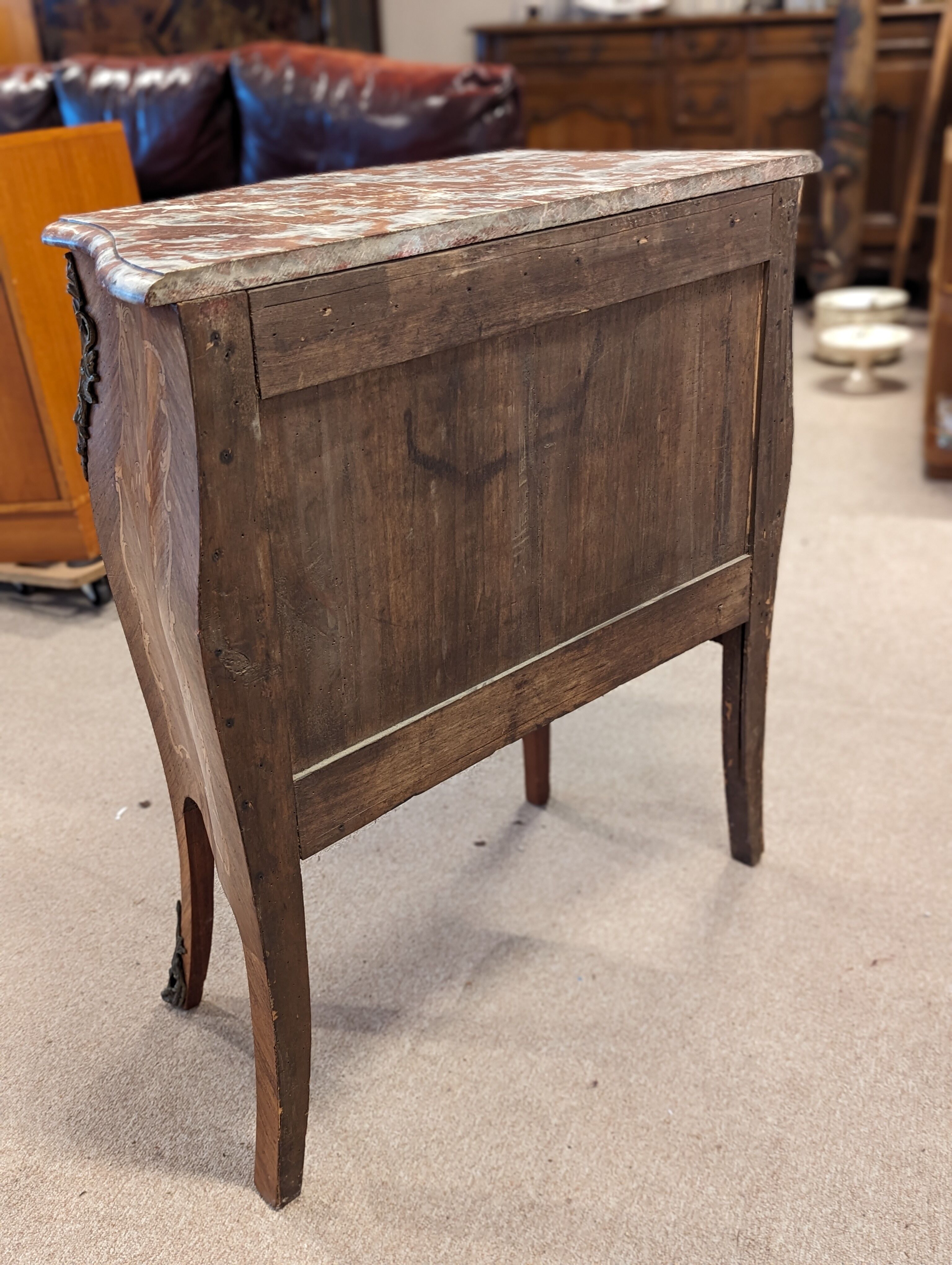 Small chest of drawers sauteuse louis XV inlaid