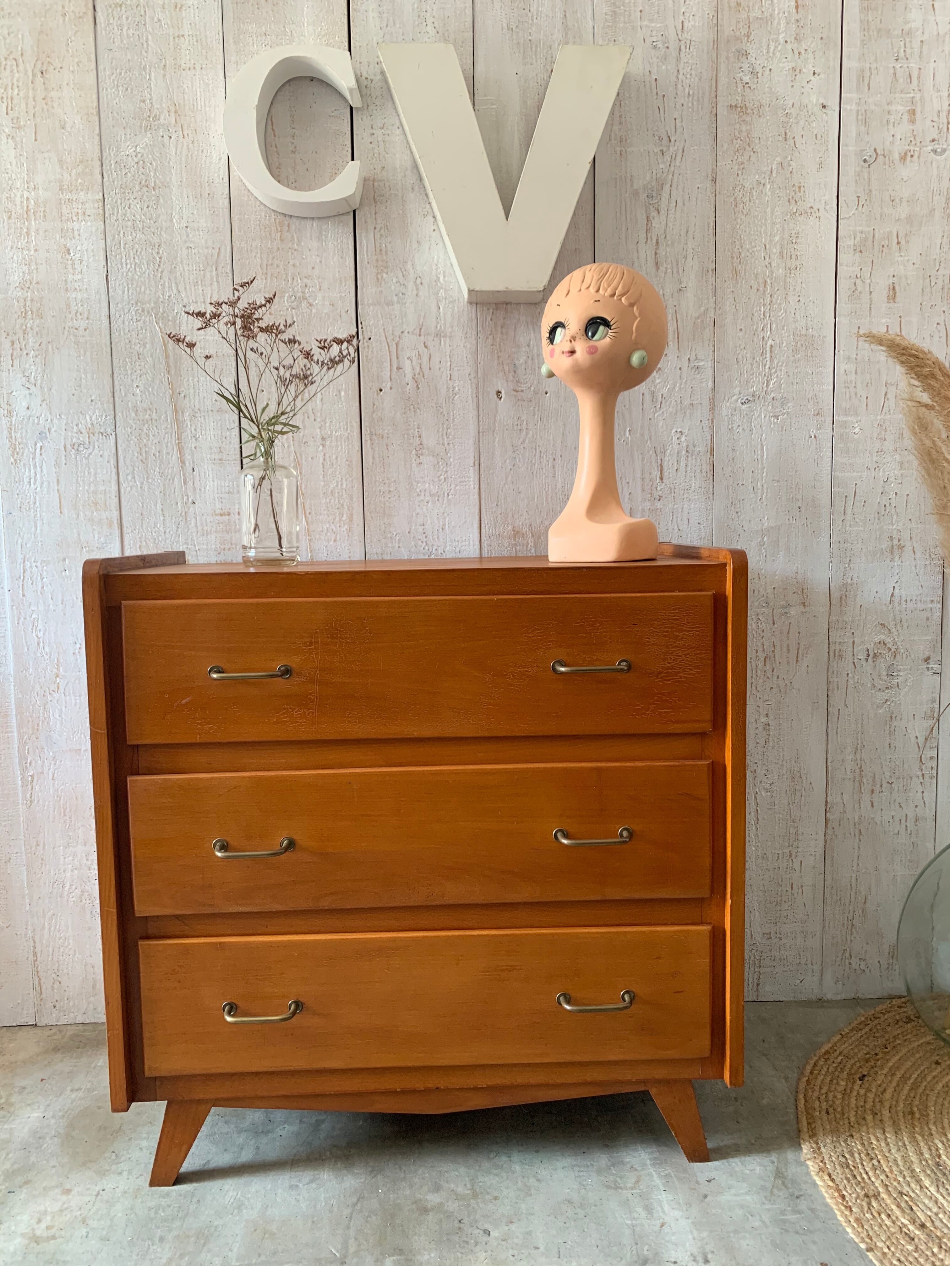 Vintage dresser