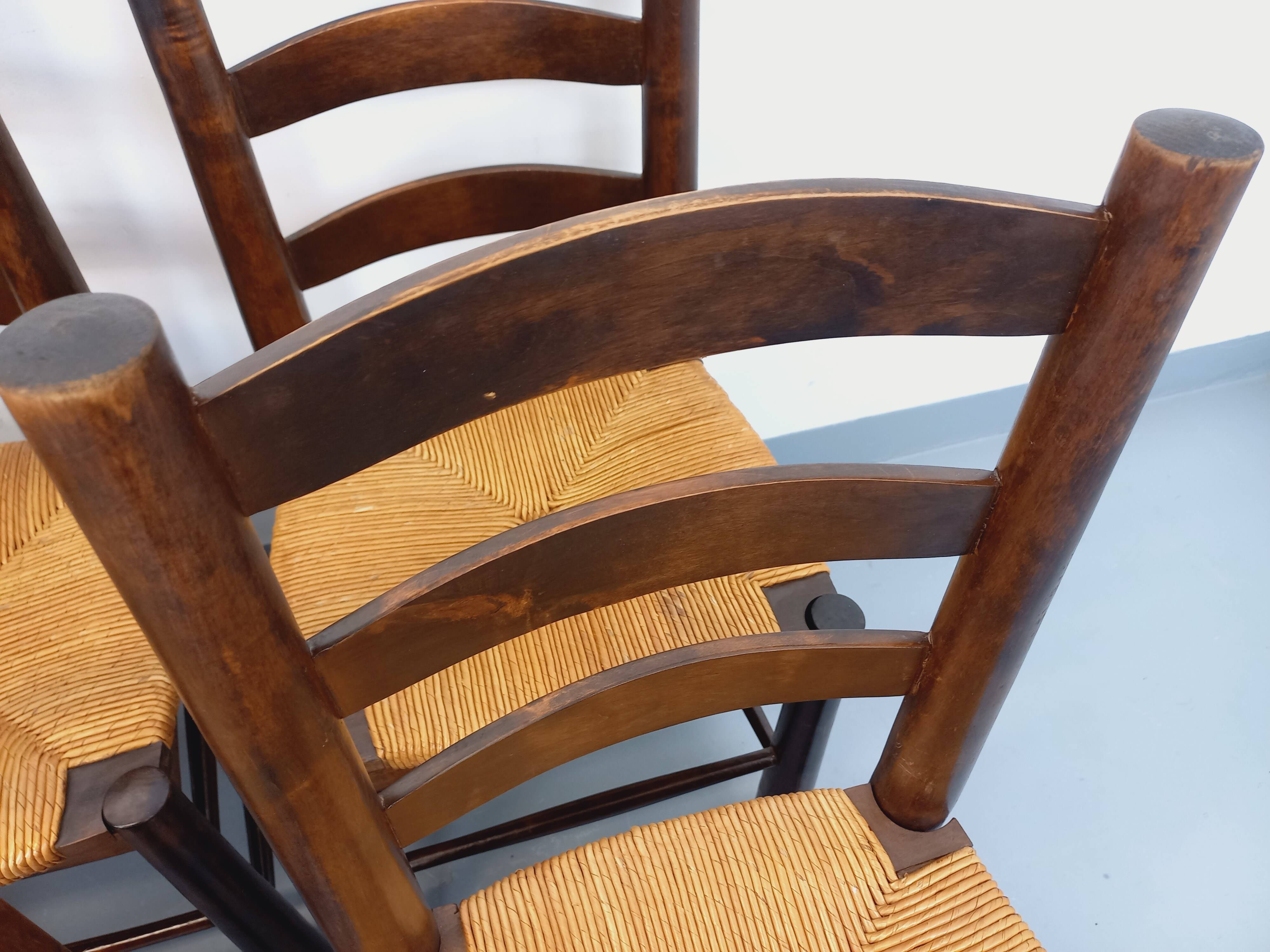 Set of 6 vintage brutalist chairs by Georges Robert in straw wood from the 1960s.