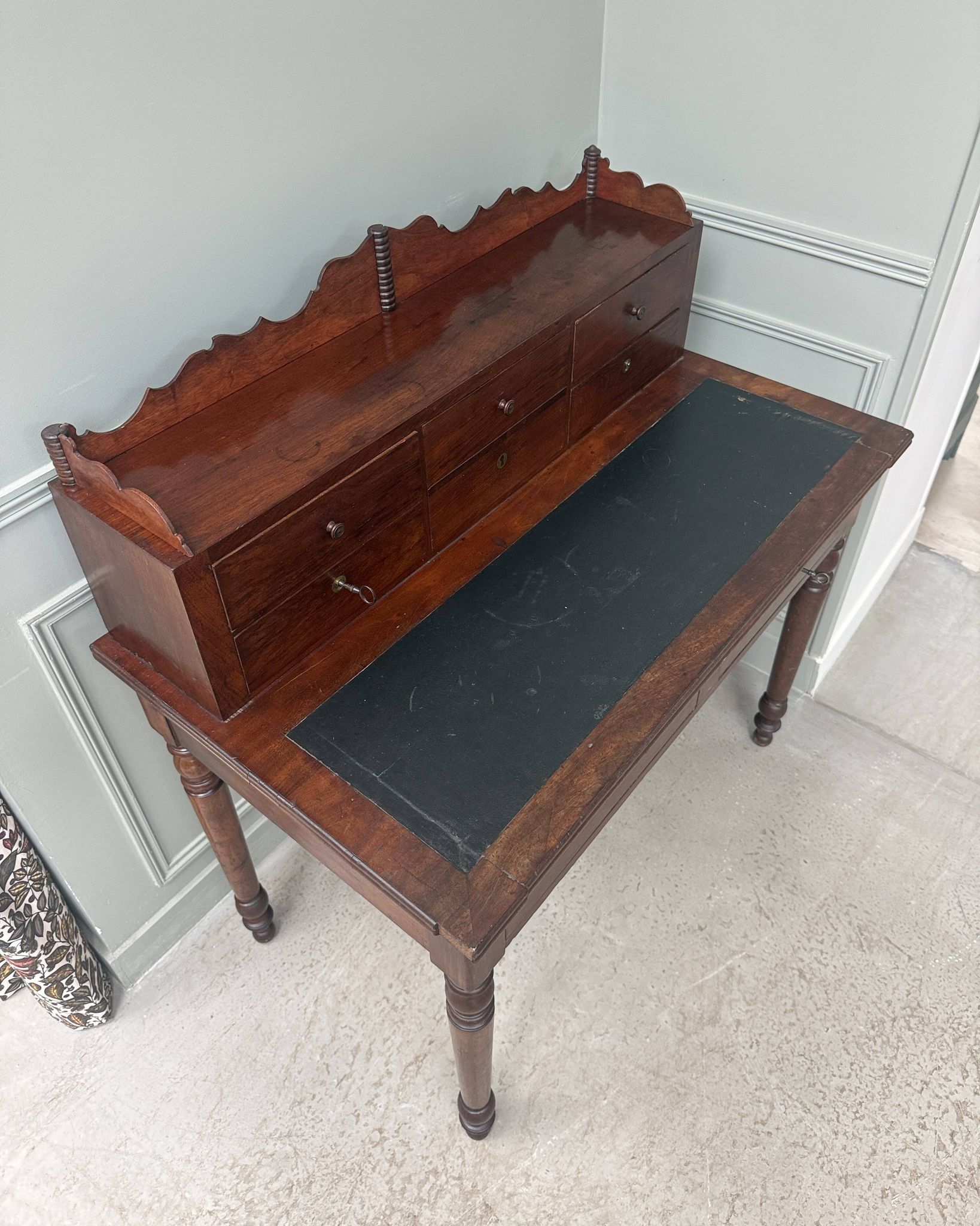 Bureau à gradin ancien en acajou