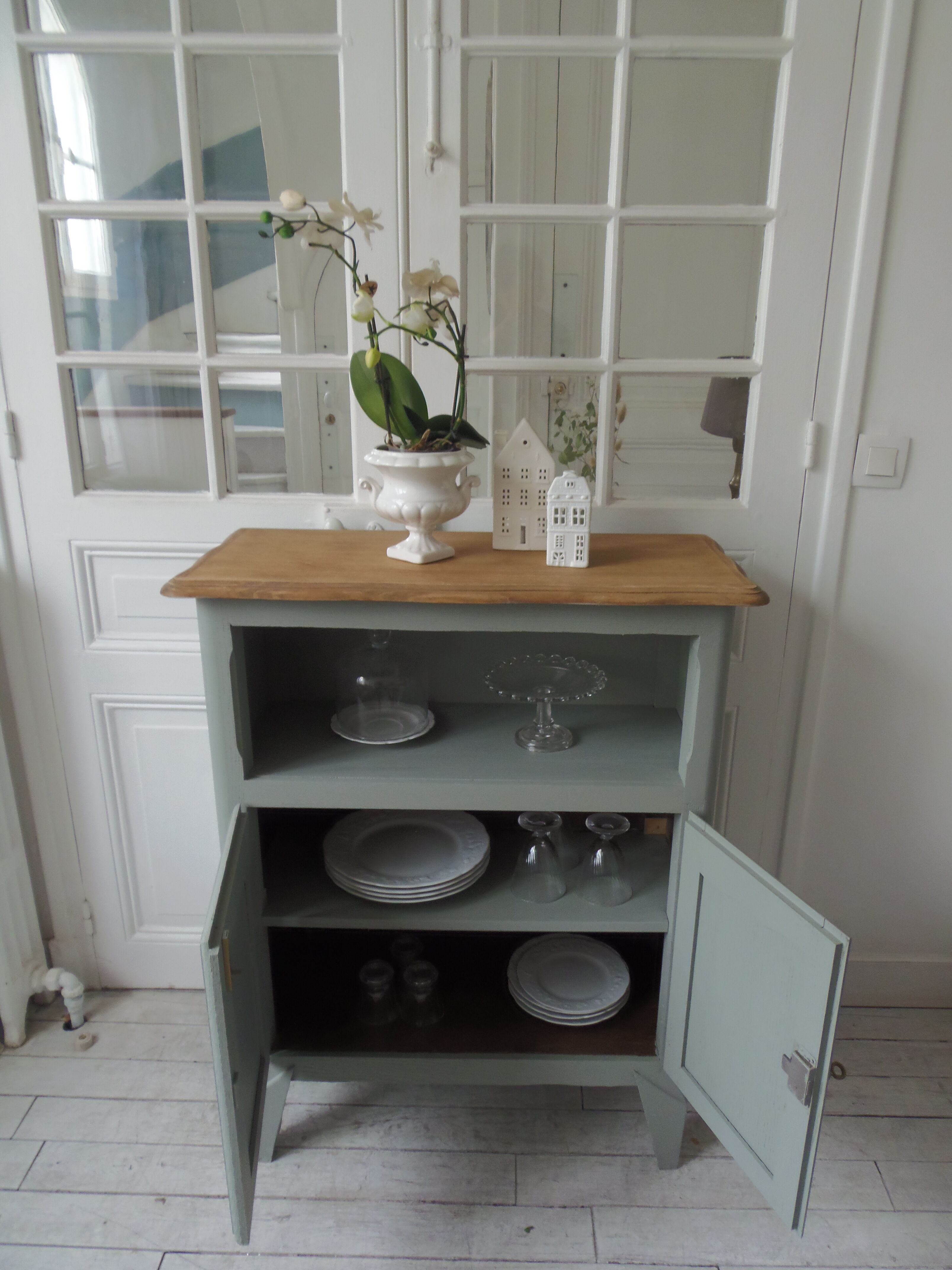 Vintage buffet green of gray, wooden tray