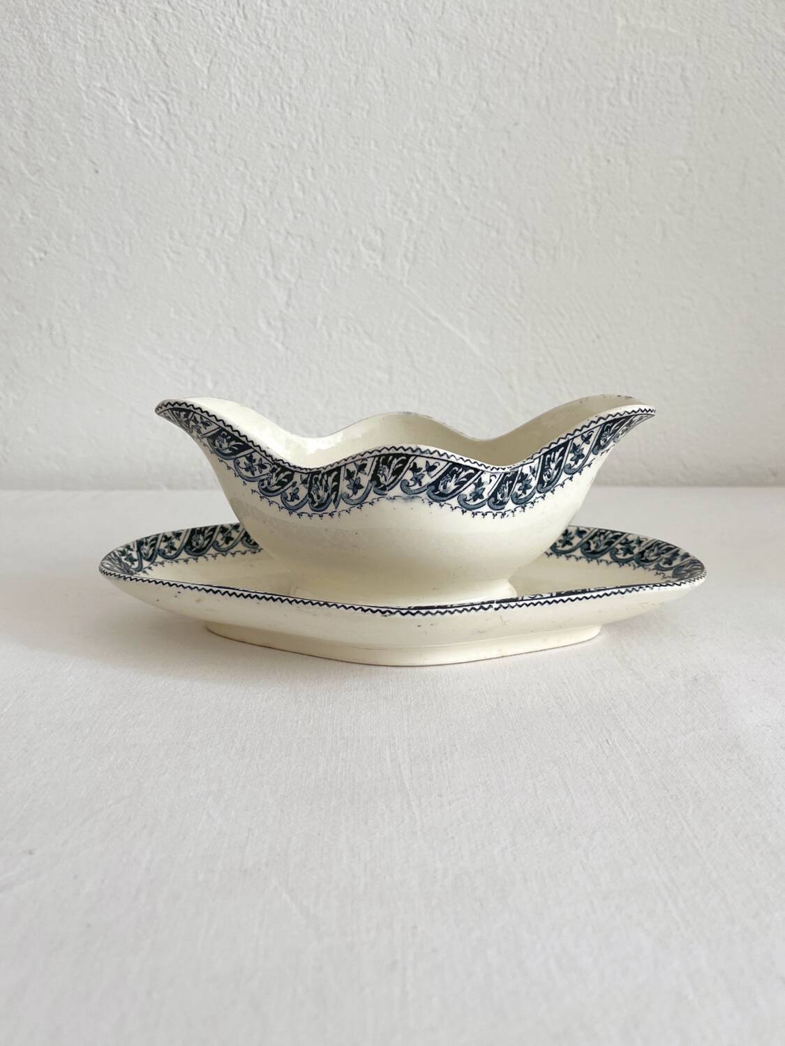 Ironstone gravy boat "Henri II" Salins earthenware
