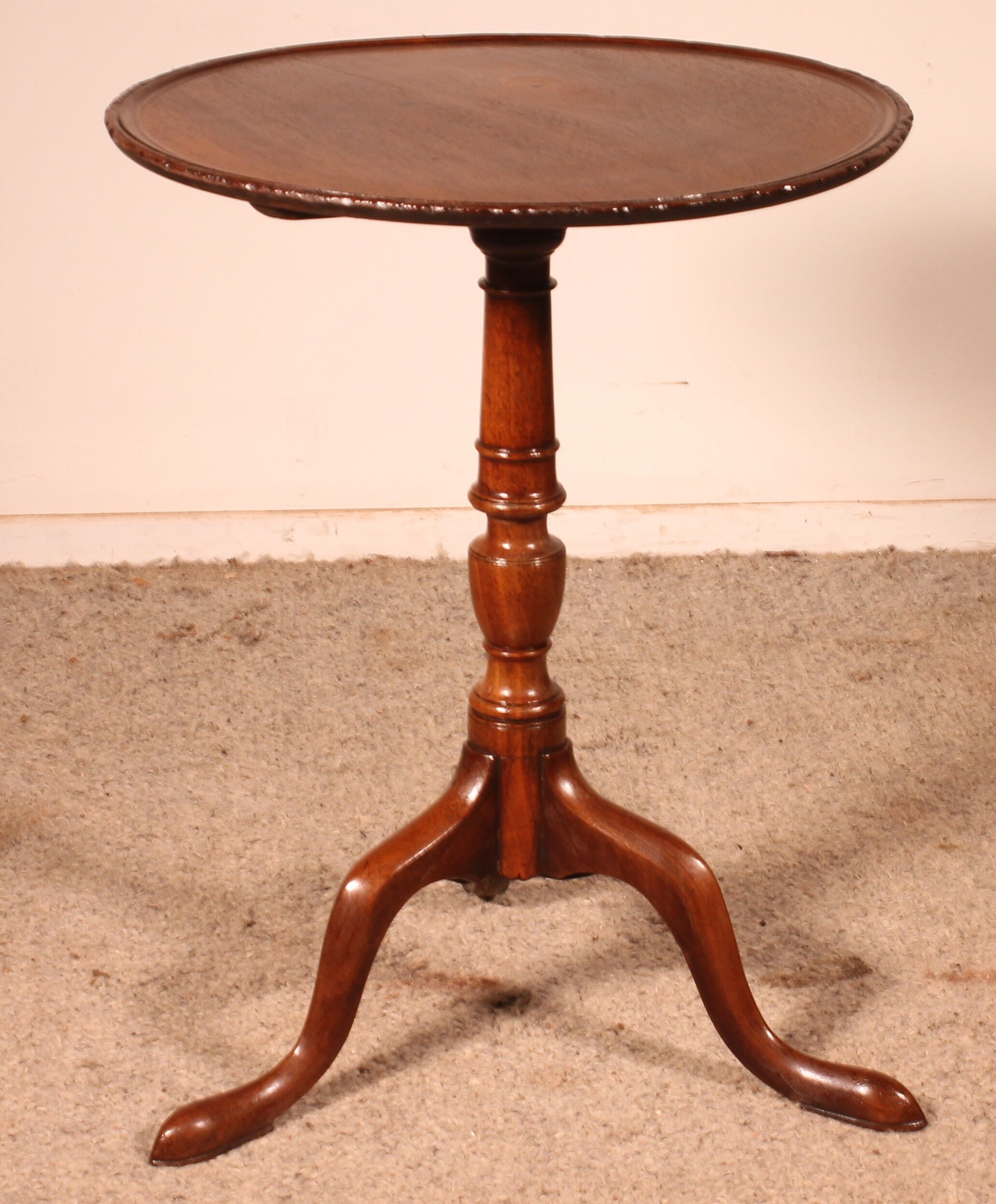 Guéridon dit tea table en acajou -18° siècle