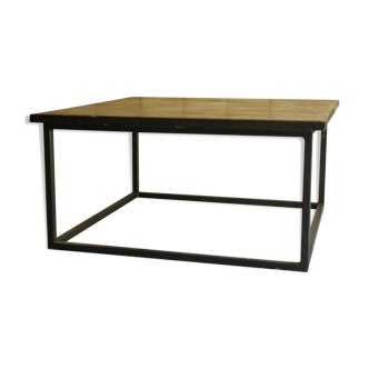 Table basse piétement métal et plateau bois