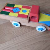 Camion en bois