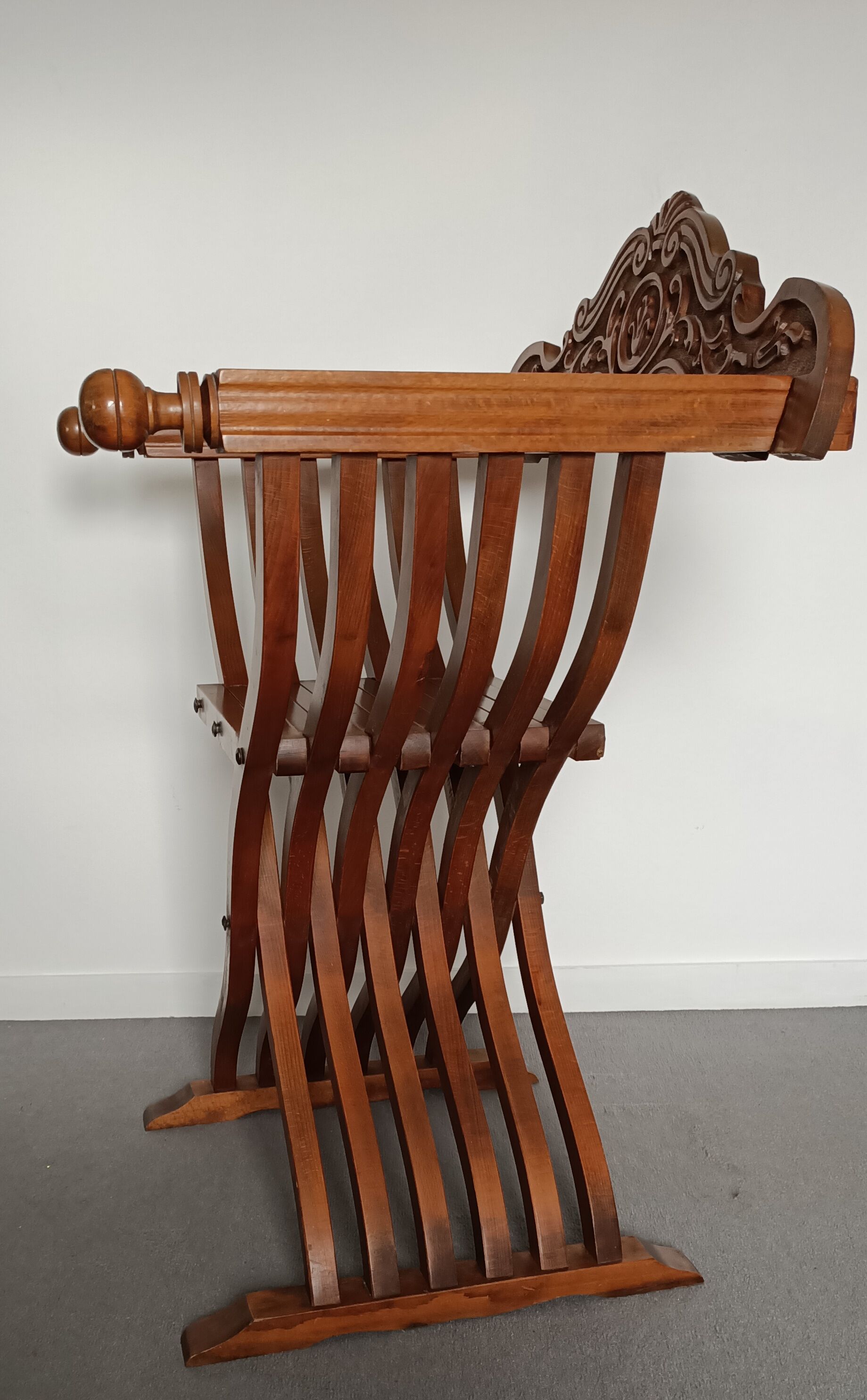 Fauteuil savonarola italien