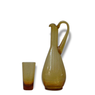 Decanter and its glass, glass blown of biot style, vintage ochre 1970