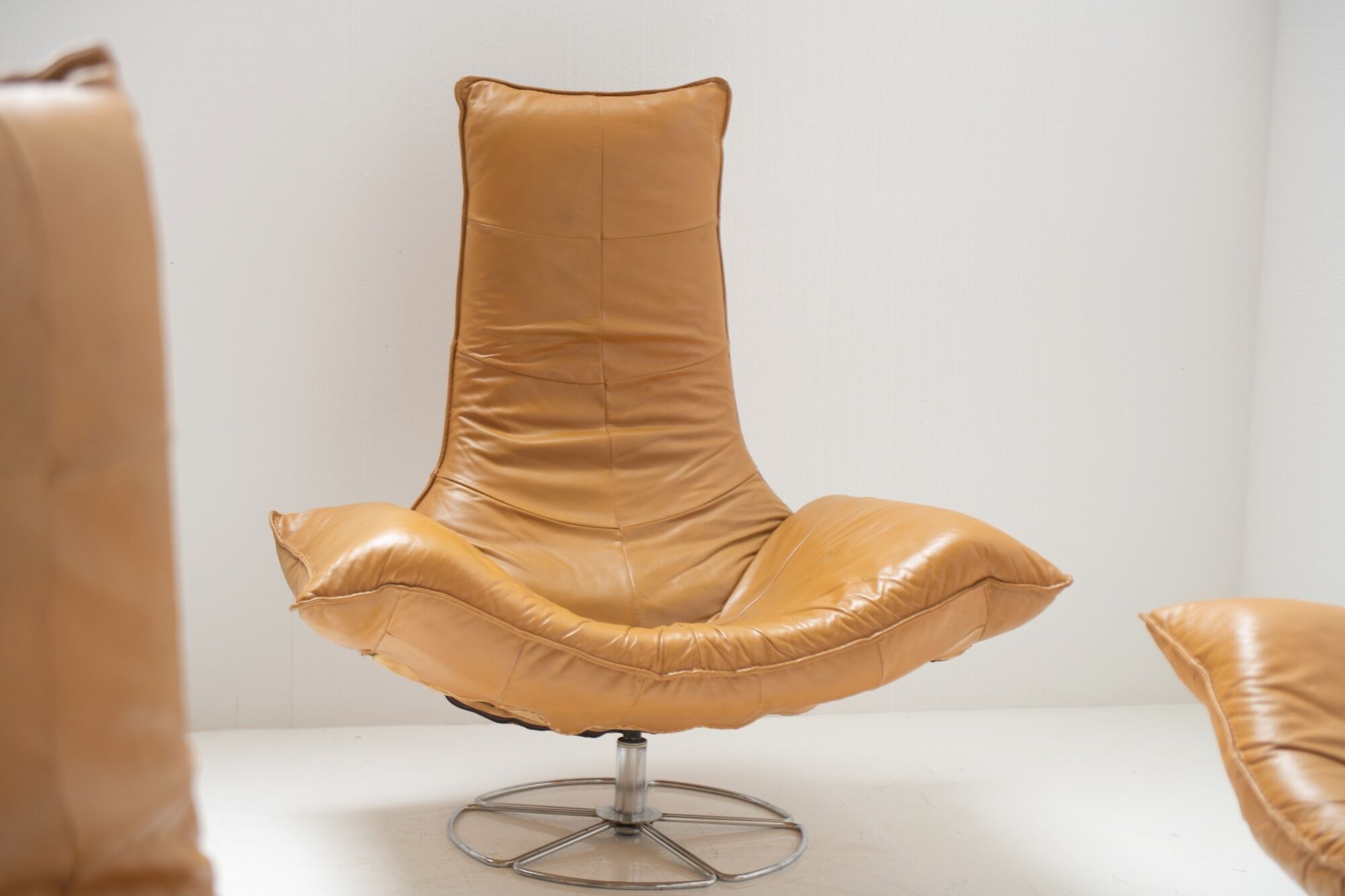 Wammes  cognac leather lounge chairs by Gerard Van Den Berg  for Montis 1978