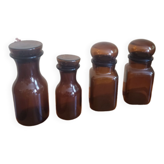 Set of 4 amber apothecary pots