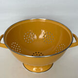 Enamelled sheet metal strainer