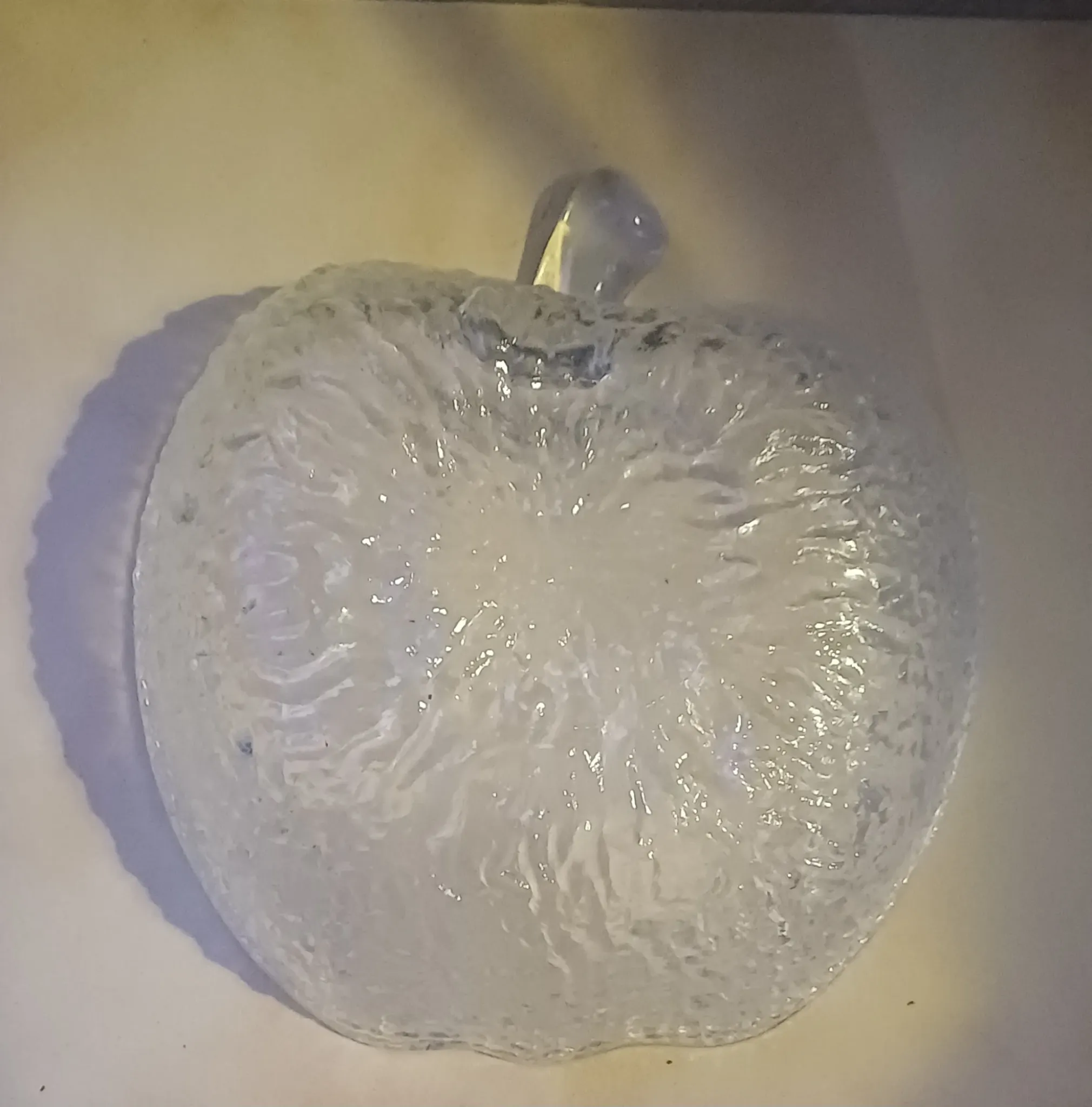 Vintage fruit bowl / salad bowl in the shape of an apple, moulded glass ~22cm