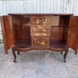 Venetian chest of drawers