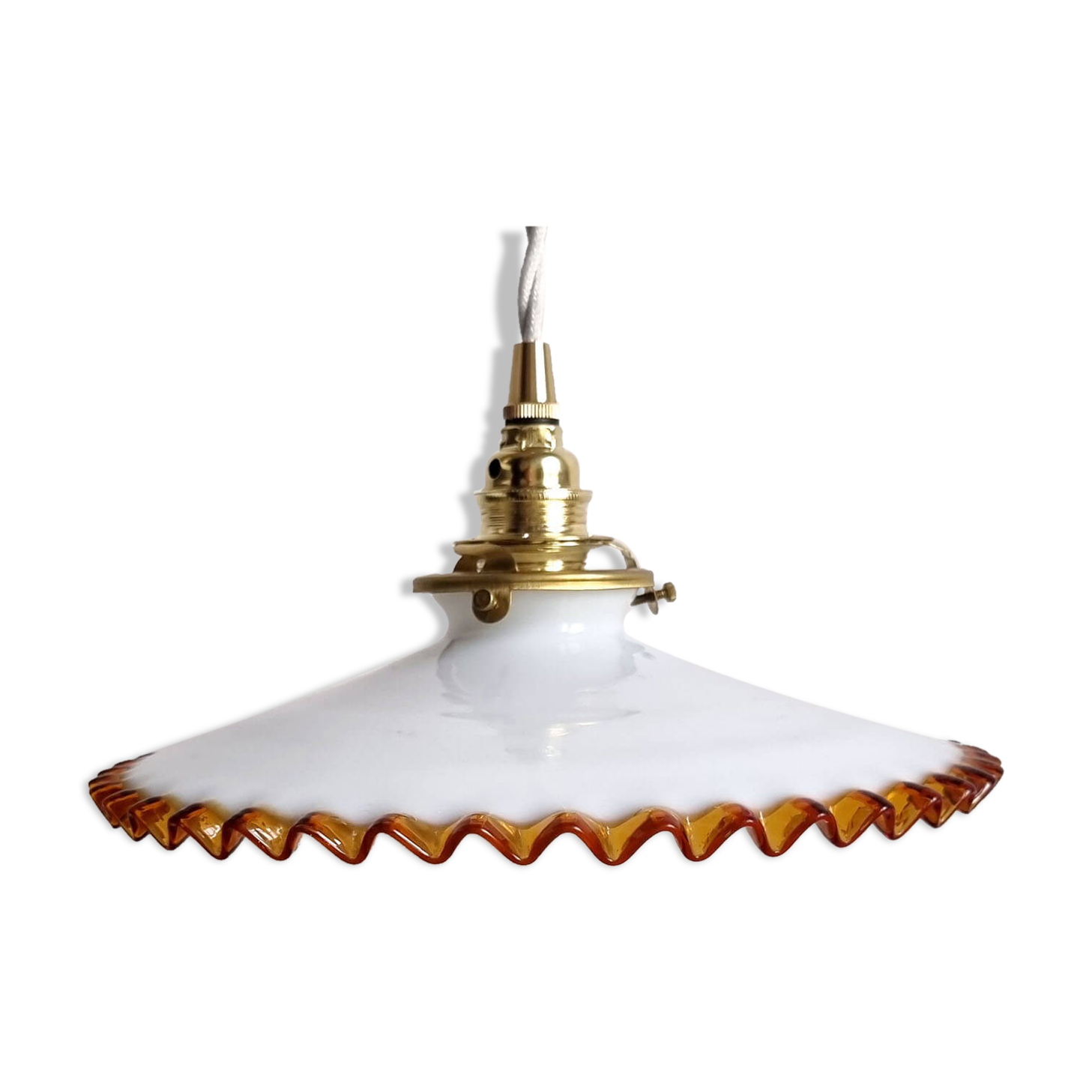 Suspension opaline