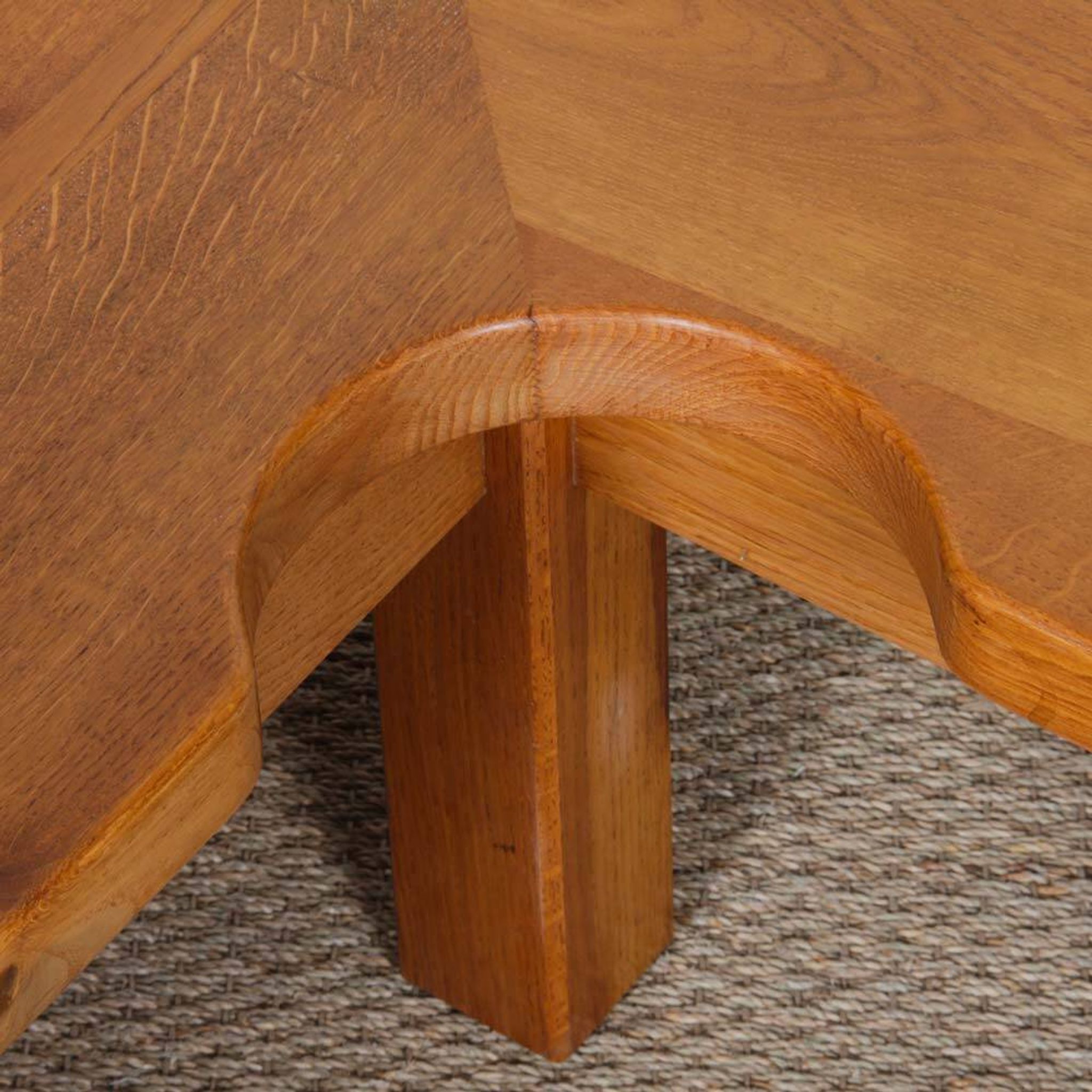Solid oak coffee table in the style of Seltz, 1980.