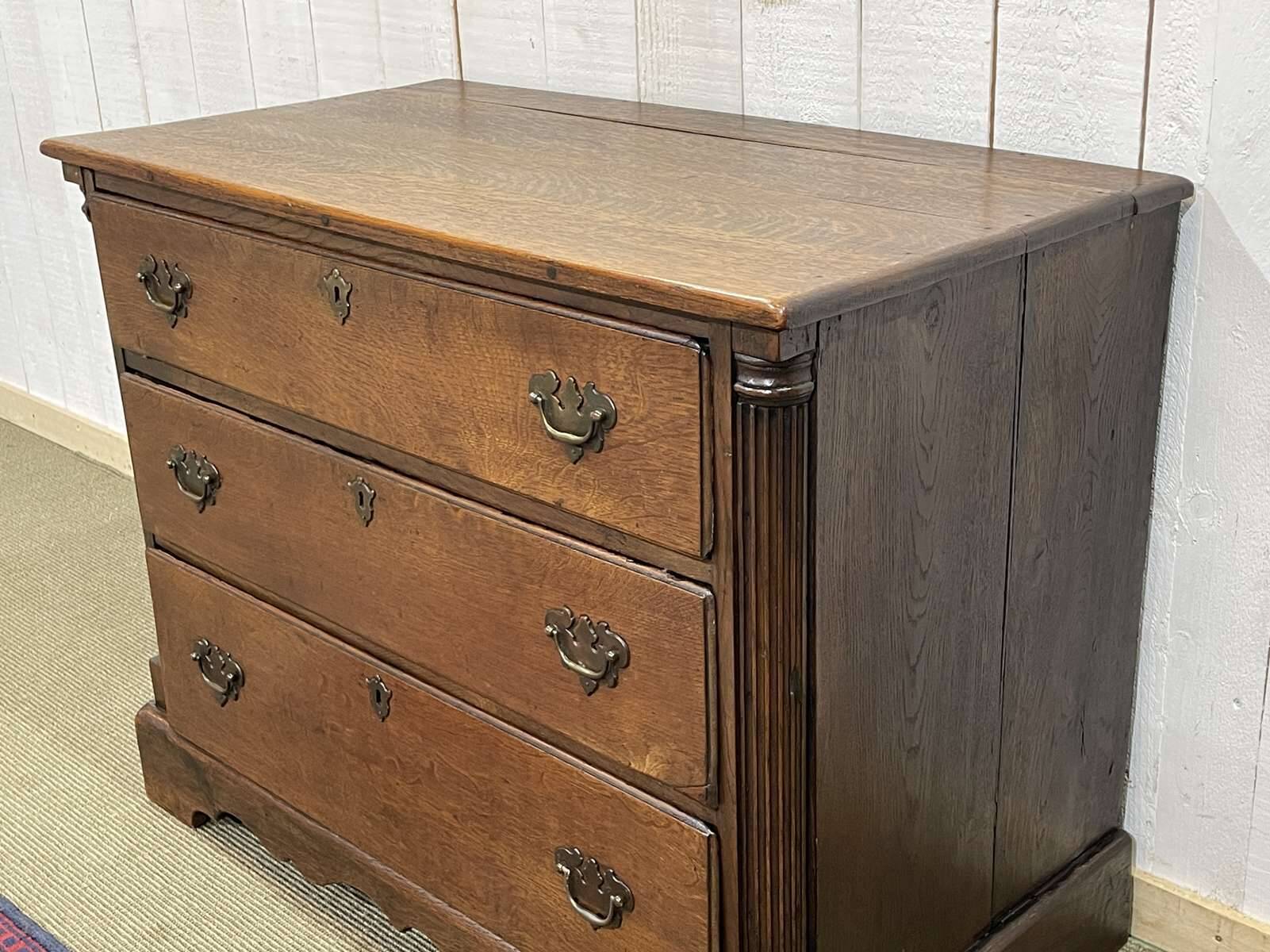 Late 19th century English oak chest of drawers