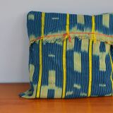 Housse de coussin en tissu baoulé bleu