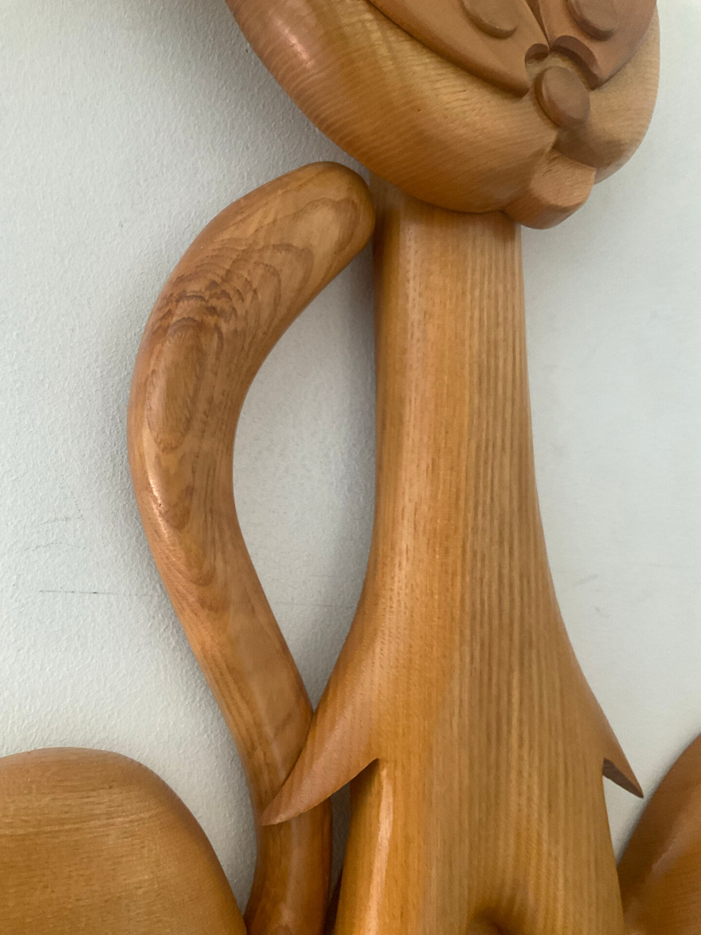 Vintage cat coat rack in solid pine from the 70s-80s.