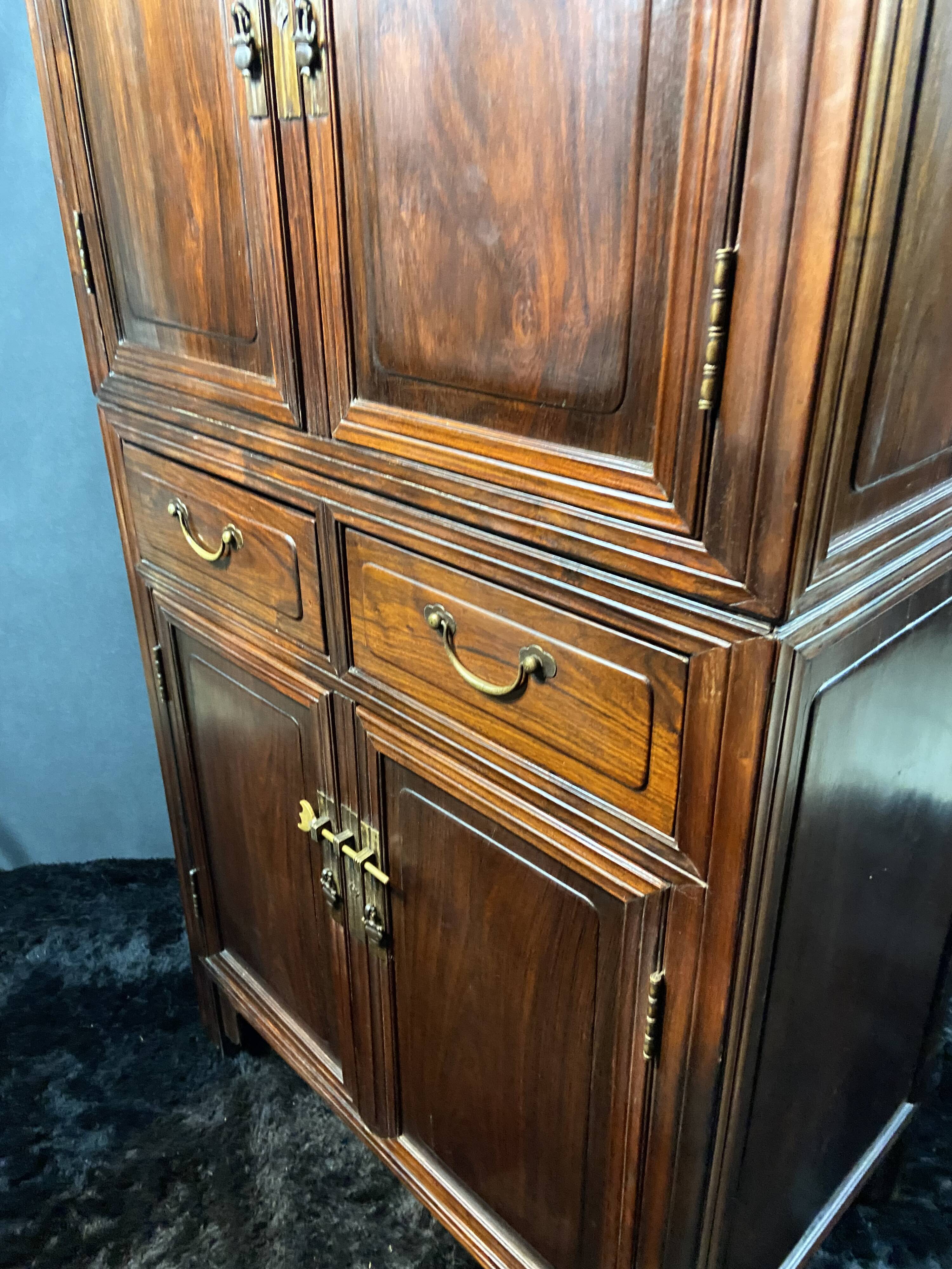 Cabinet de mariage en hongmu massif, Chine 1930