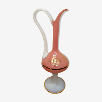 Aiguiere white and pink blown glass
