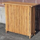 Bamboo counter or bar. (With 2 folding high chairs)