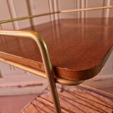 Table d'appoint en metal doré et scoubidou