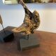Ensemble de 2 sculptures en bois sur socle