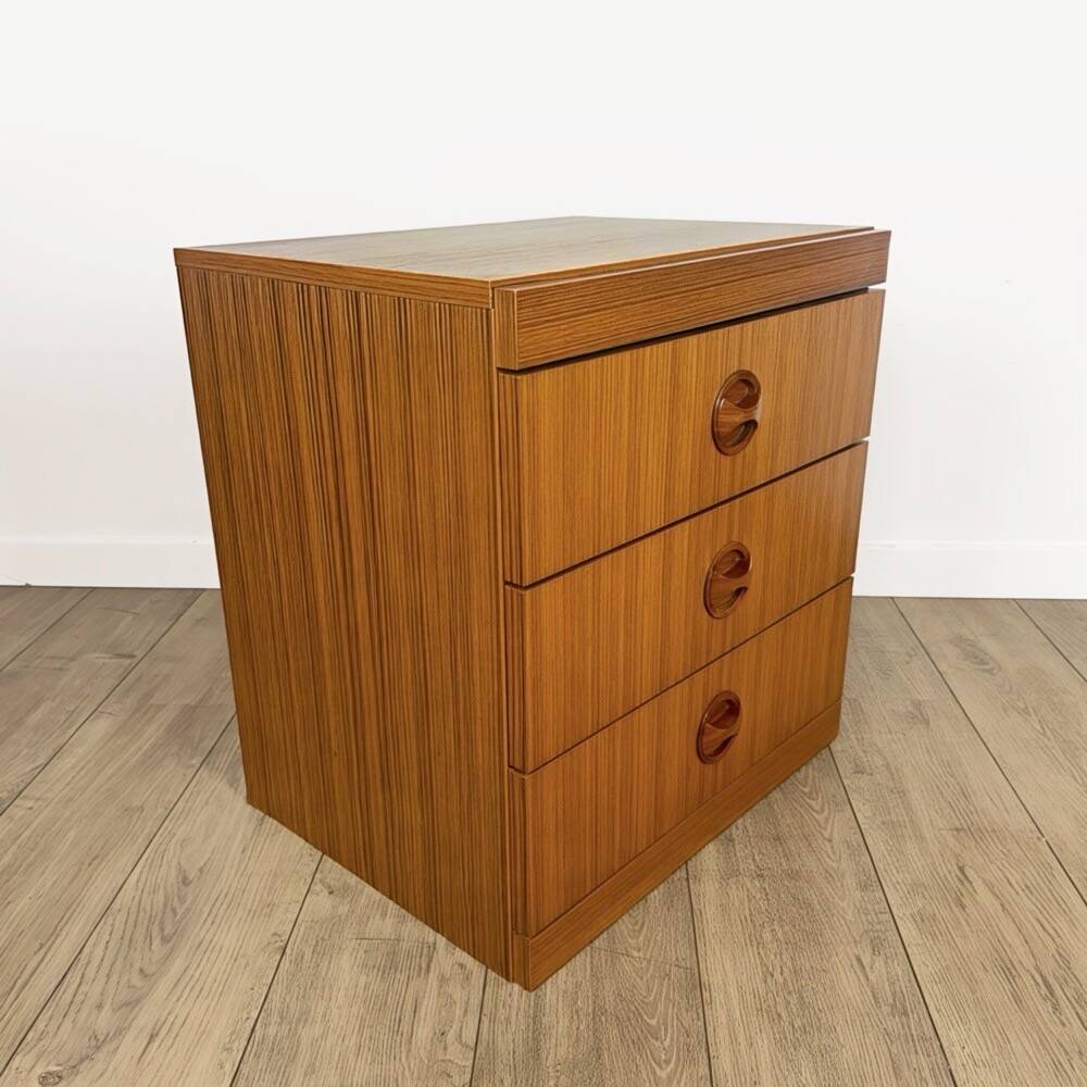 Danish teak veneer chest of drawers from the 1970s.