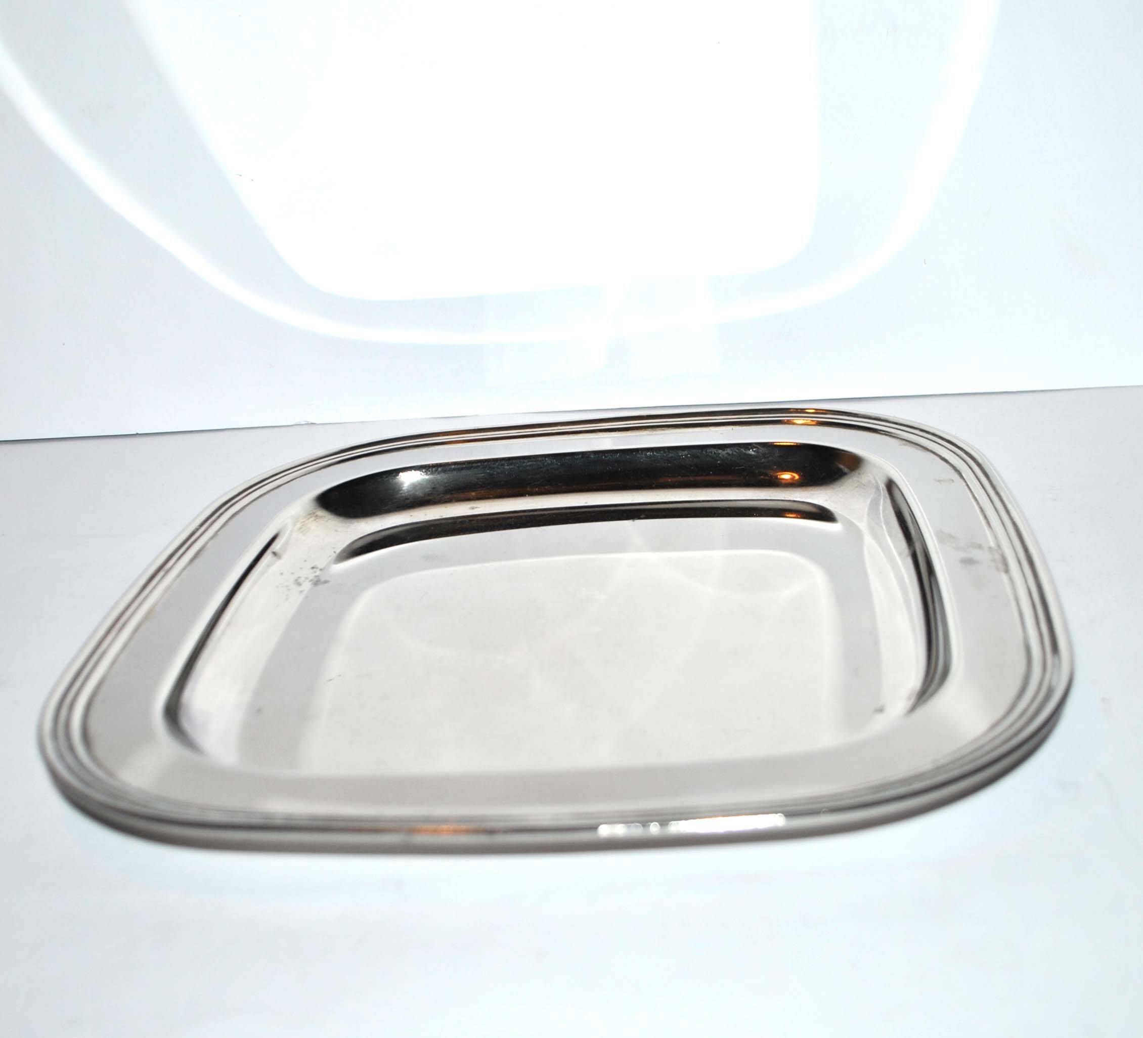 Plateau carré vintage en métal argenté - plat bordure filet 24cm
