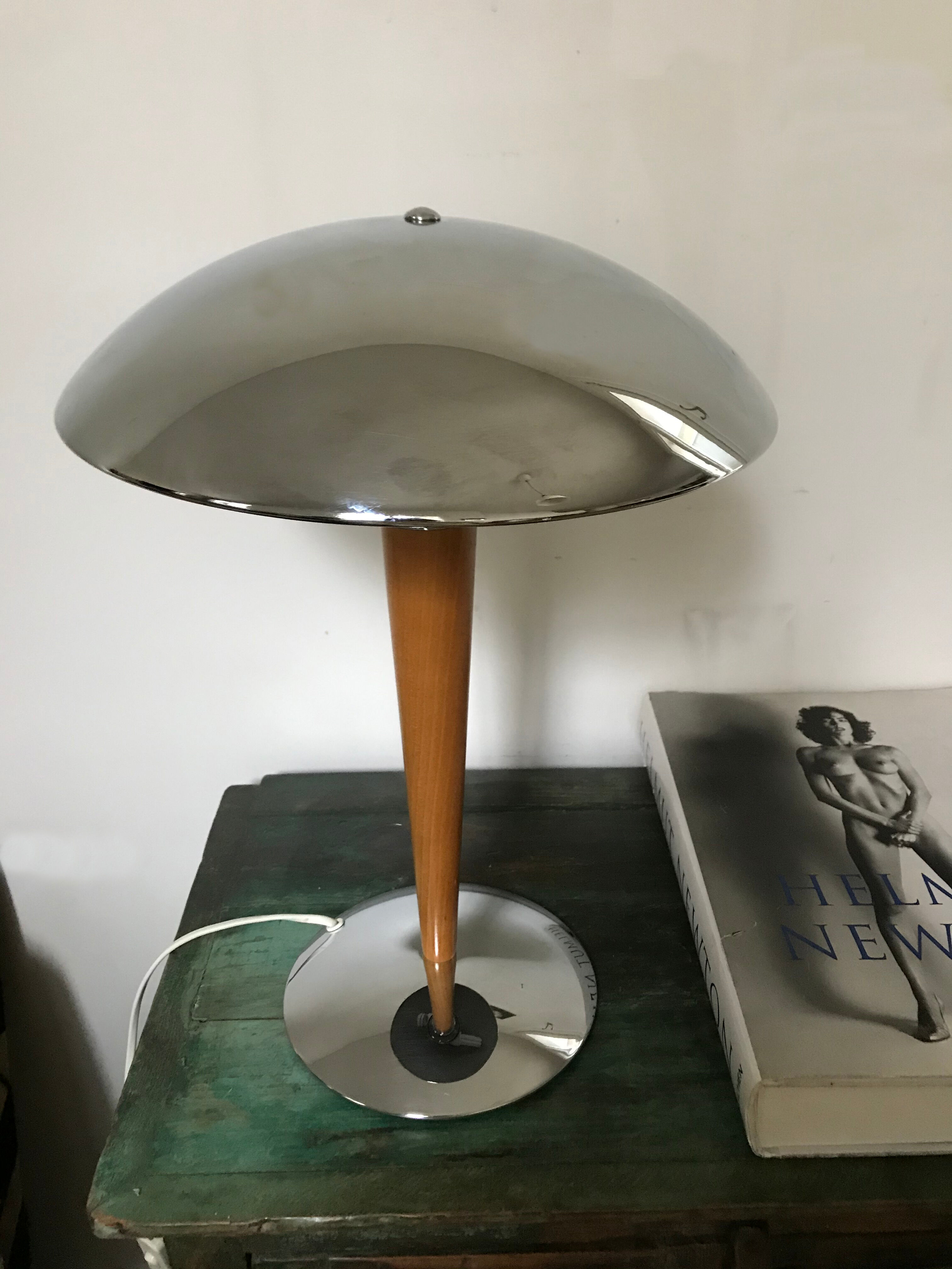 Vintage liner lamp